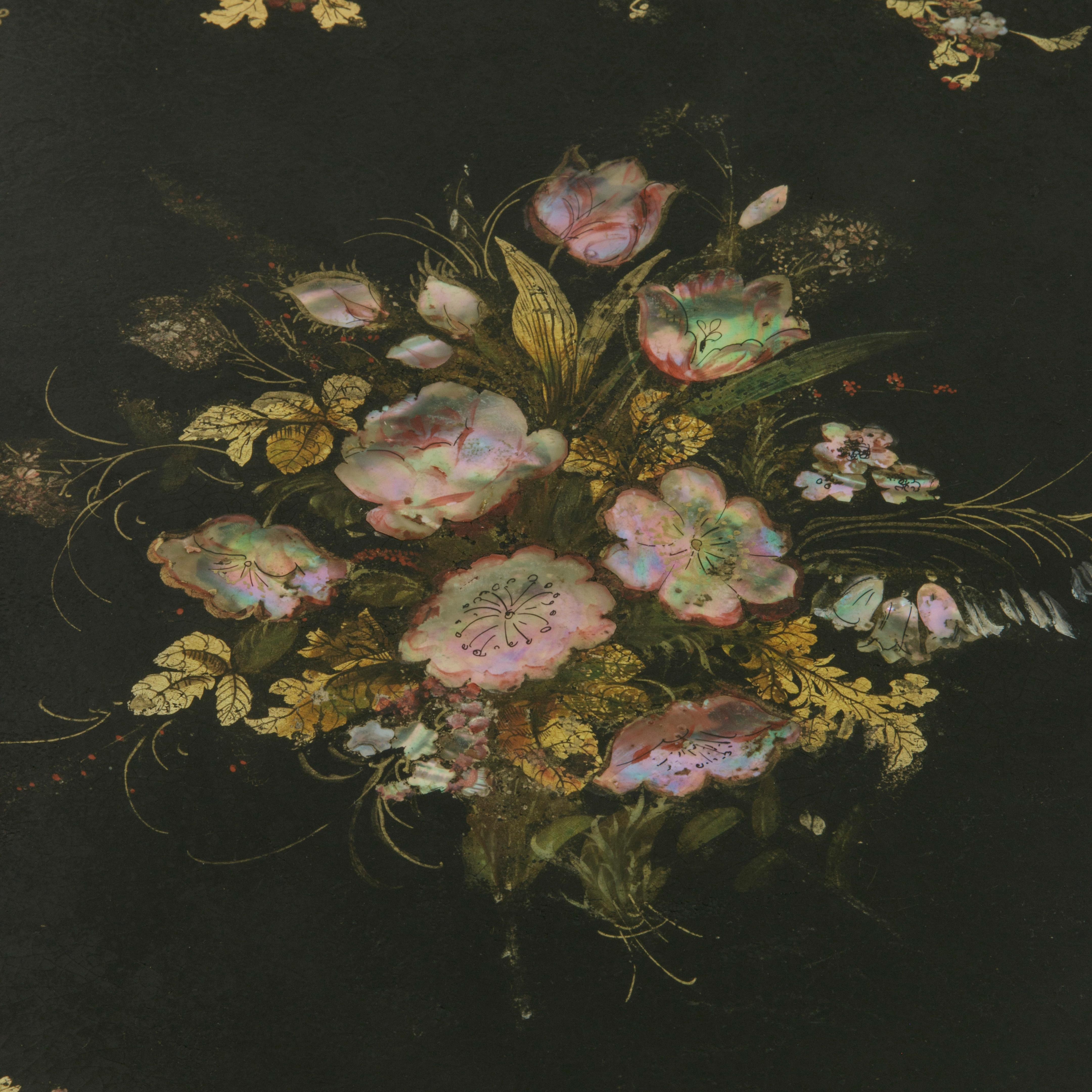 Mid-19th Century English Victorian Period Papier Mâché Tray with Mother-of-Pearl 2