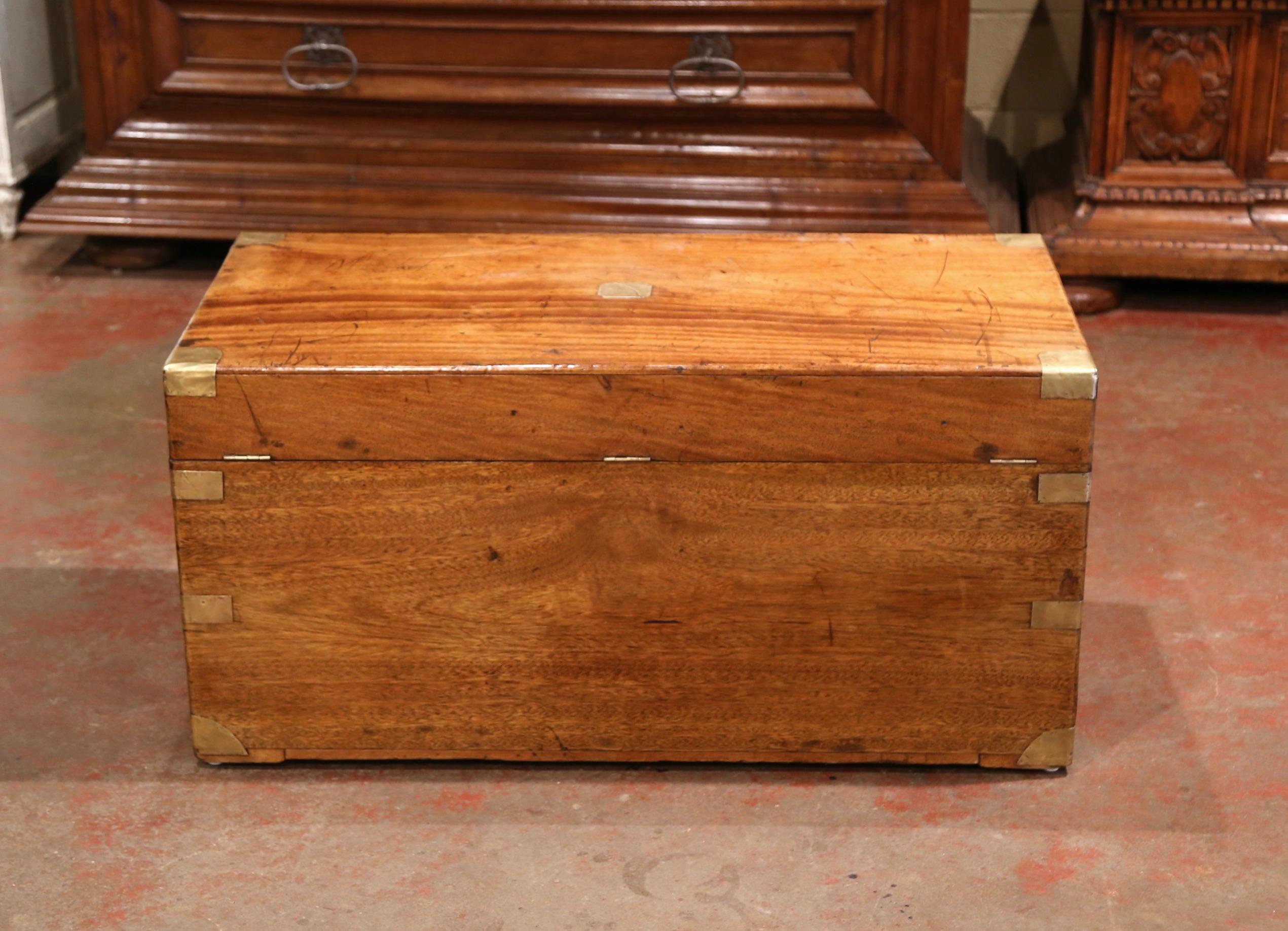 Mid-19th Century English Walnut and Brass Trunk Coffee Table 10