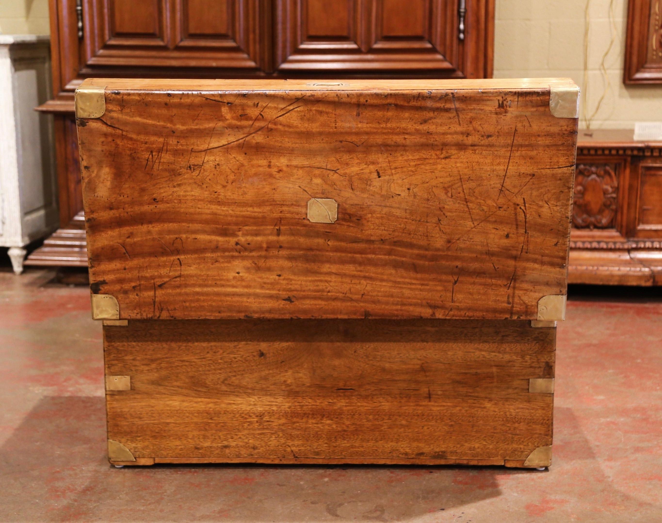 Mid-19th Century English Walnut and Brass Trunk Coffee Table 13