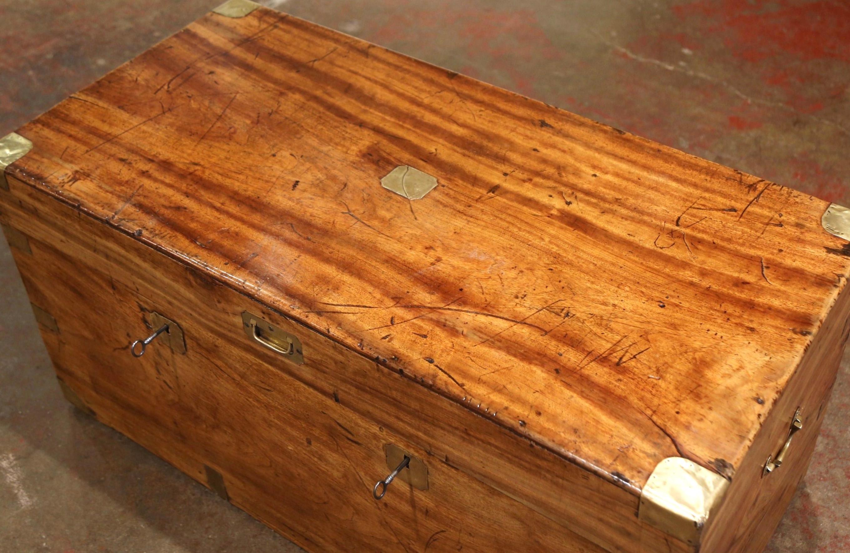Mid-19th Century English Walnut and Brass Trunk Coffee Table 4