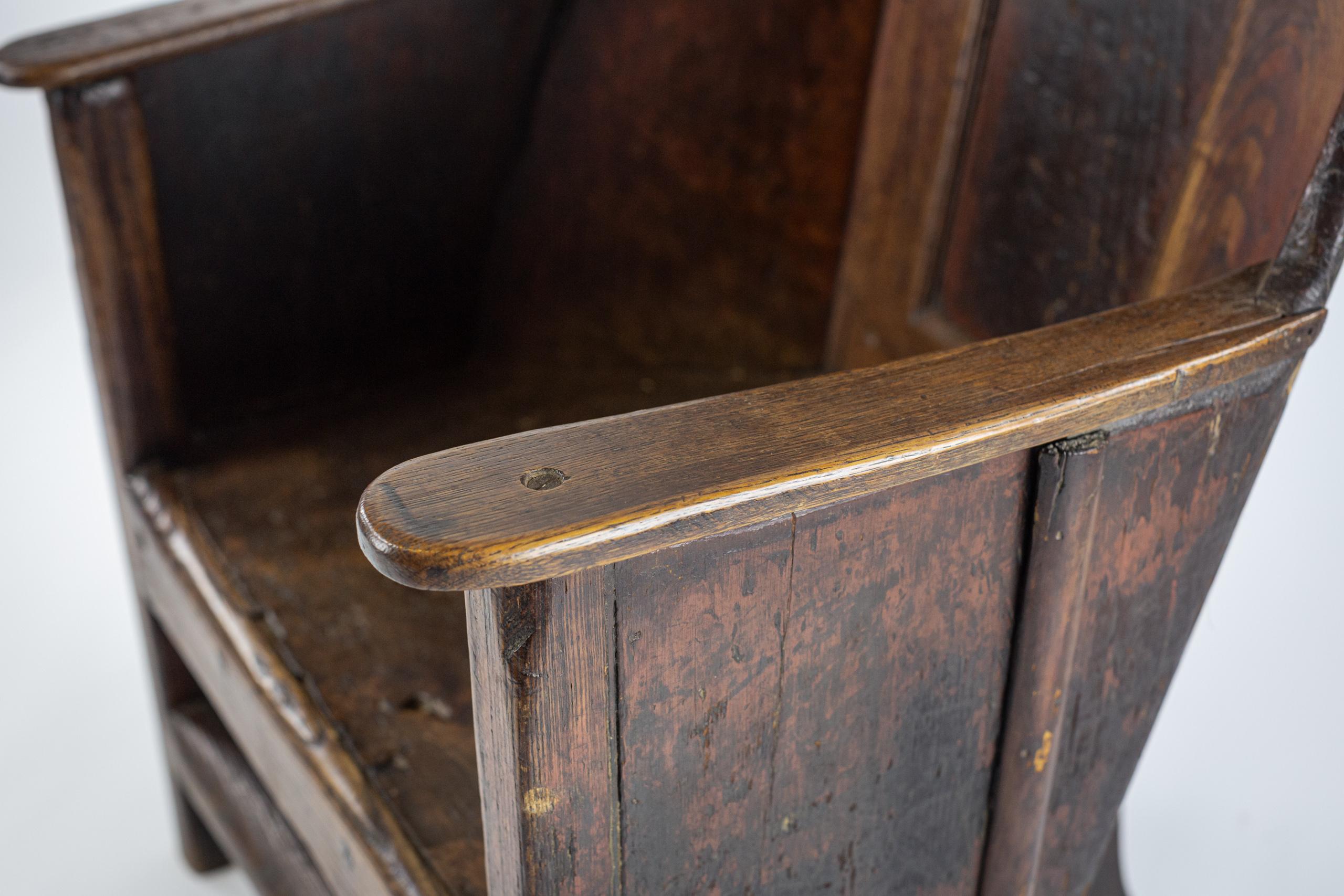 Mid 19th Century English Westmoreland Lambing Chair 3