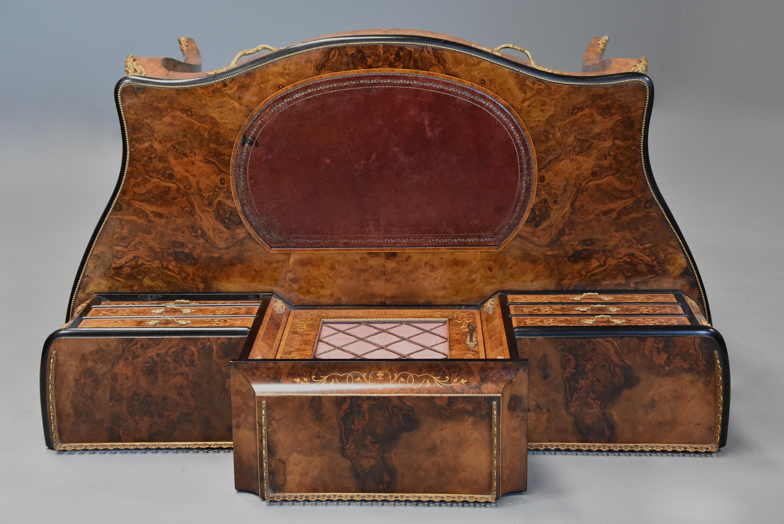 Mid-19th Century Fine Quality Burr Walnut Bonheur de Jour in the French Style For Sale 7