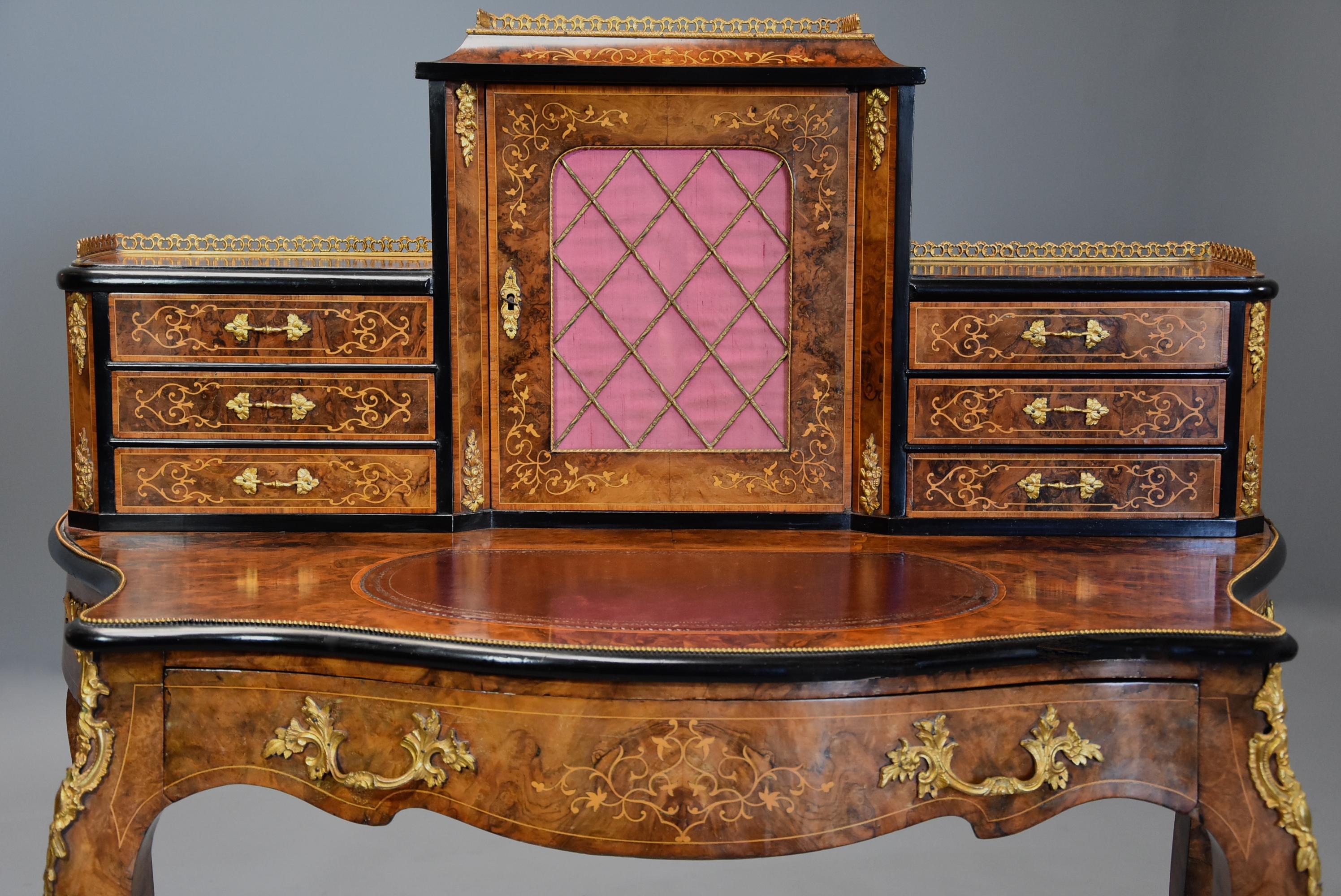 Mid-19th Century Fine Quality Burr Walnut Bonheur de Jour in the French Style For Sale 3