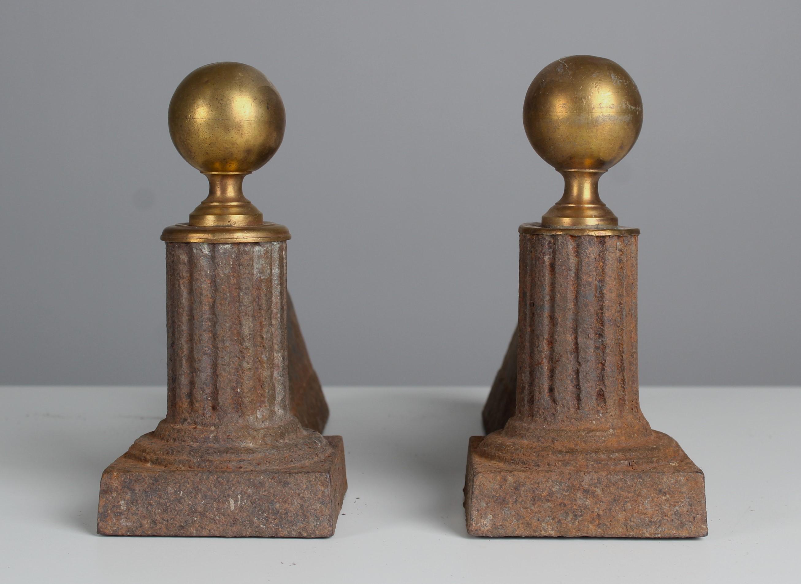 Mid 19th Century Firedogs, Brass Globe Andirons, Cast Iron, 30 cm In Good Condition For Sale In Greven, DE