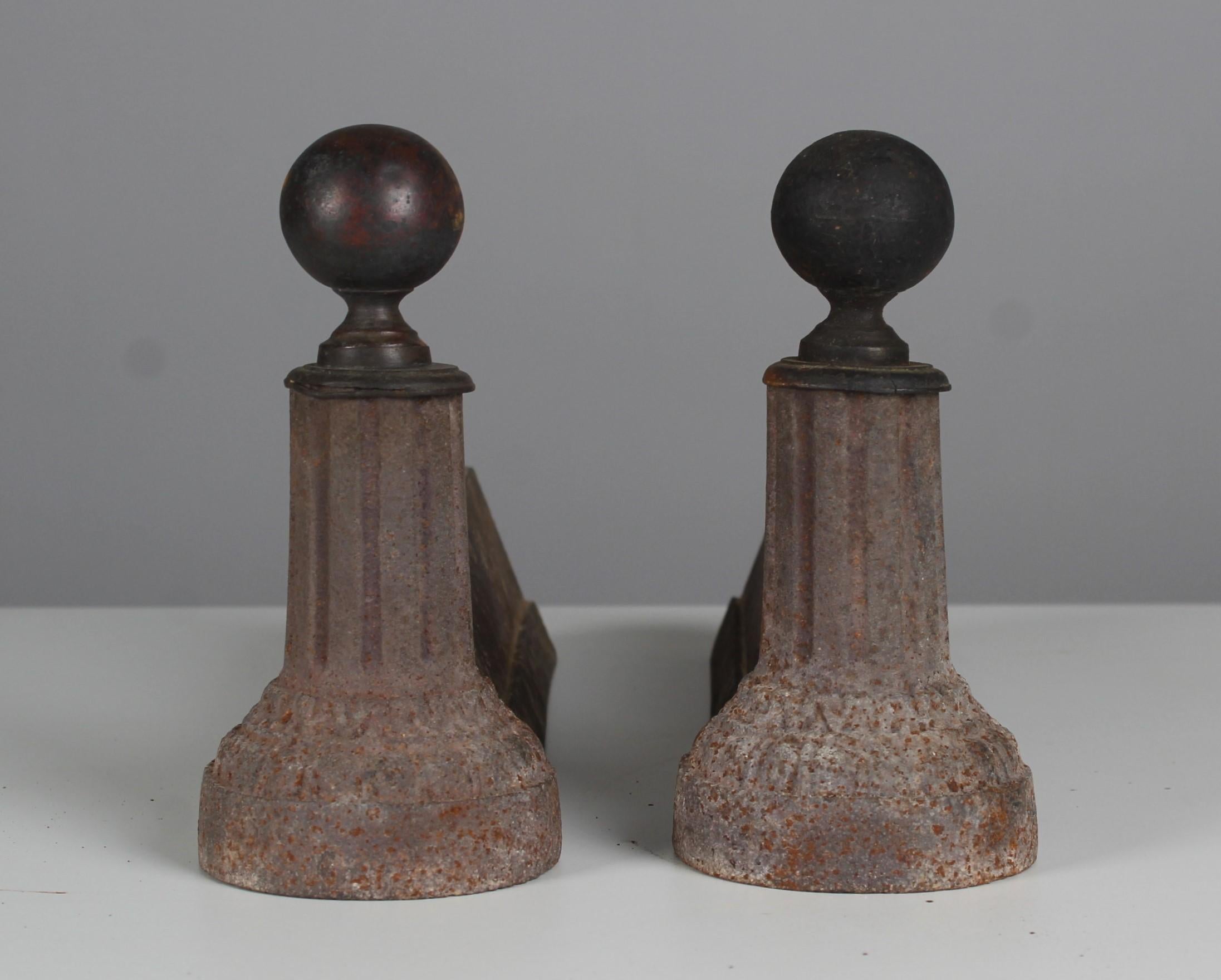 Mid 19th Century Firedogs, Plain Globe Andirons, Cast Iron, 36 cm For Sale 1