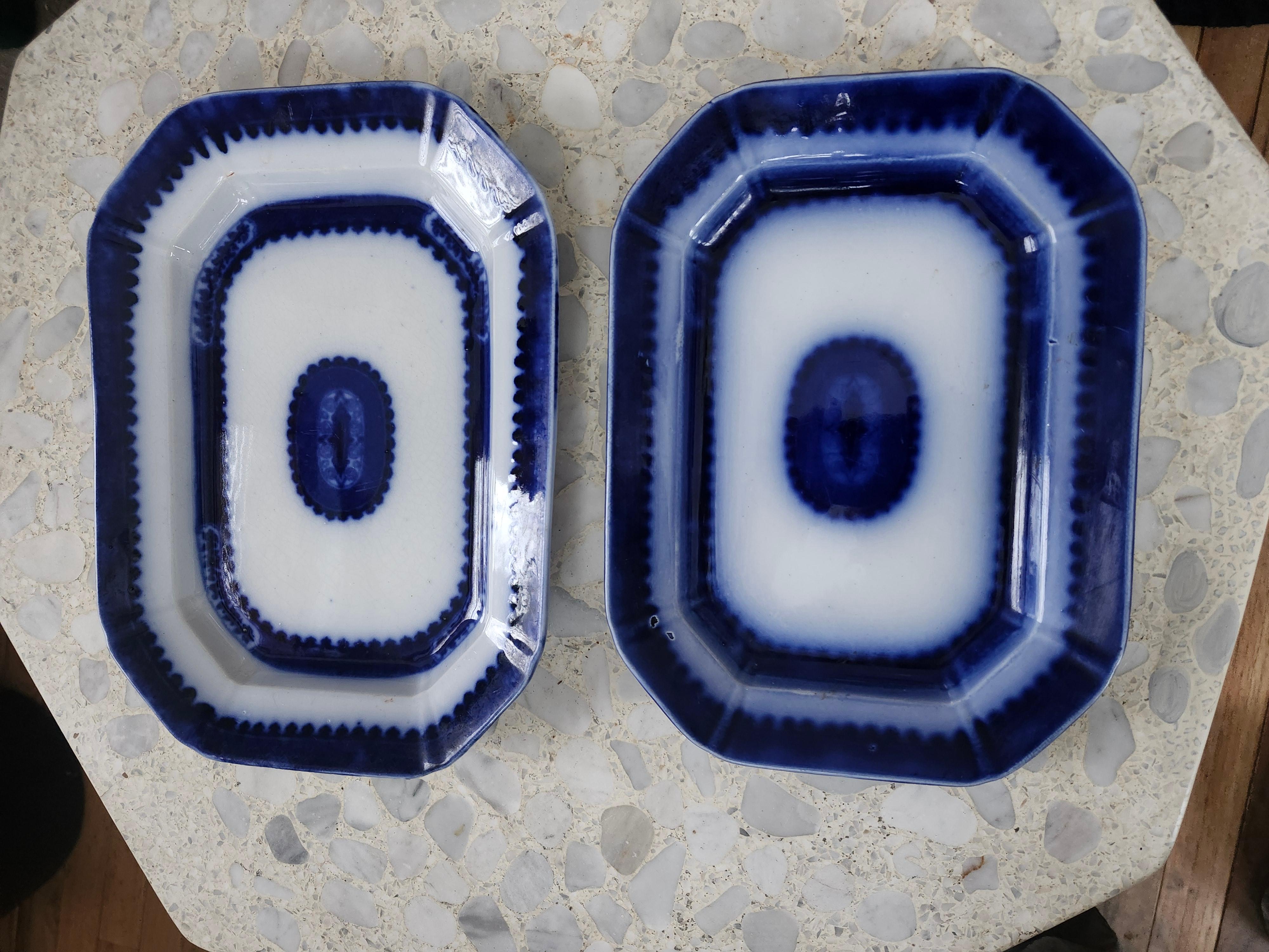 Mid 19th Century Flow Blue Nesting Platters (2) Ironstone For Sale 4