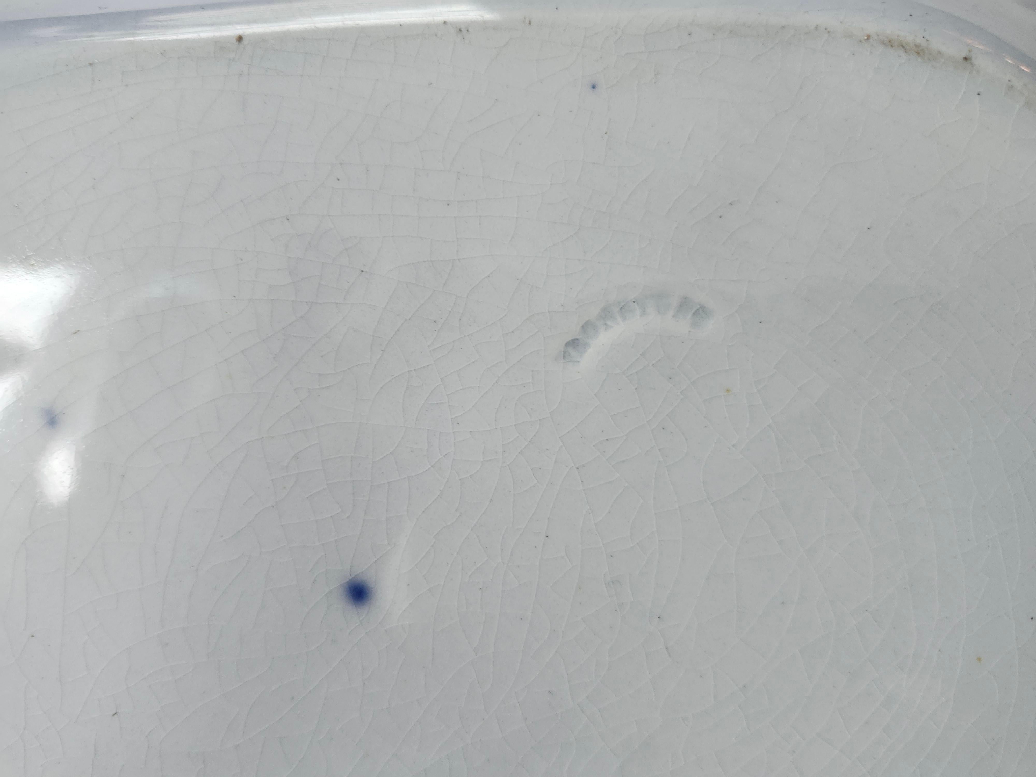 Mid 19th Century Flow Blue Nesting Platters (2) Ironstone In Good Condition For Sale In Port Jervis, NY