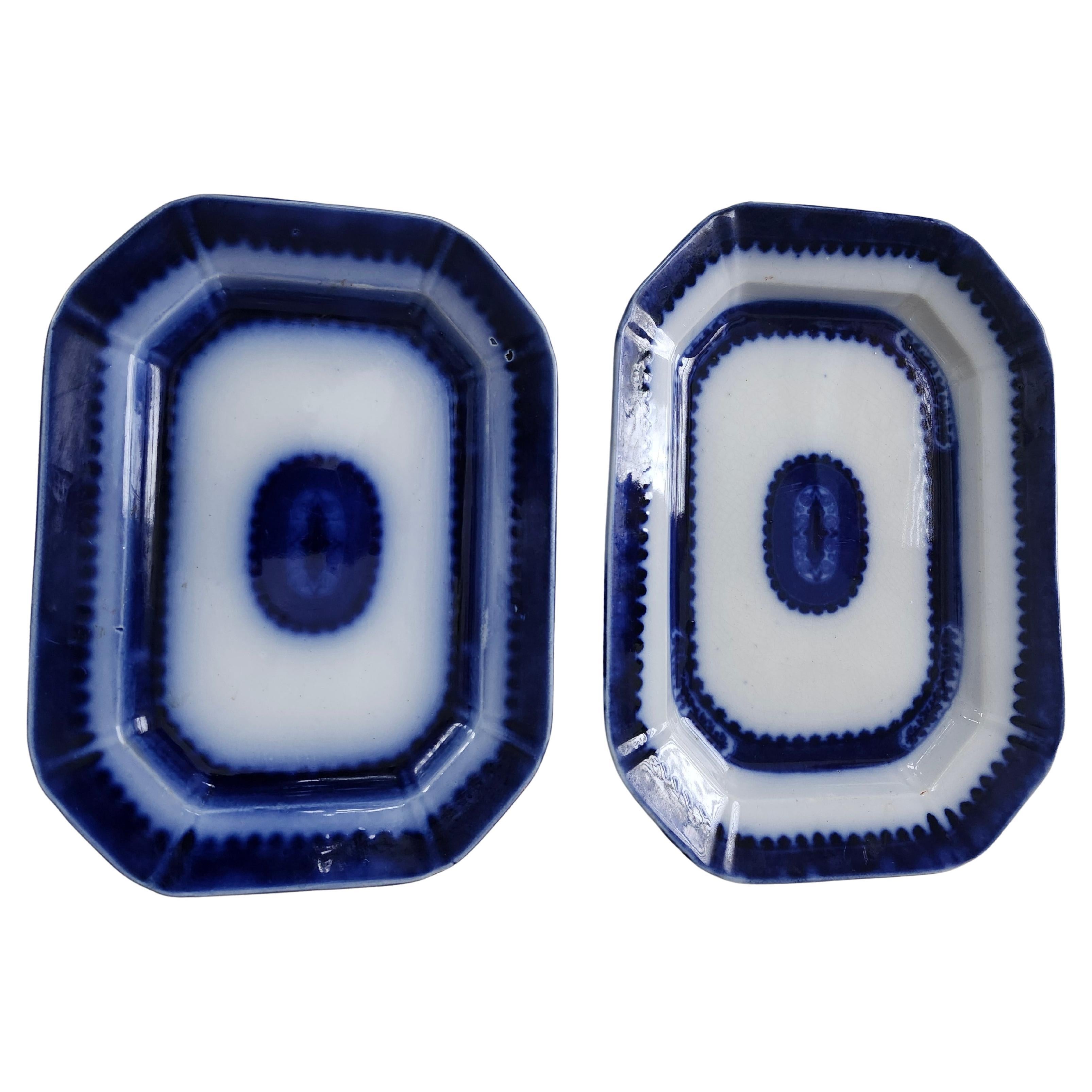 Mitte 19. Jahrhundert Flow Blue Nesting Platters (2) Ironstone