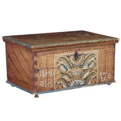 Mid-19th Century Folk Art Dalarna Region Decorative Box