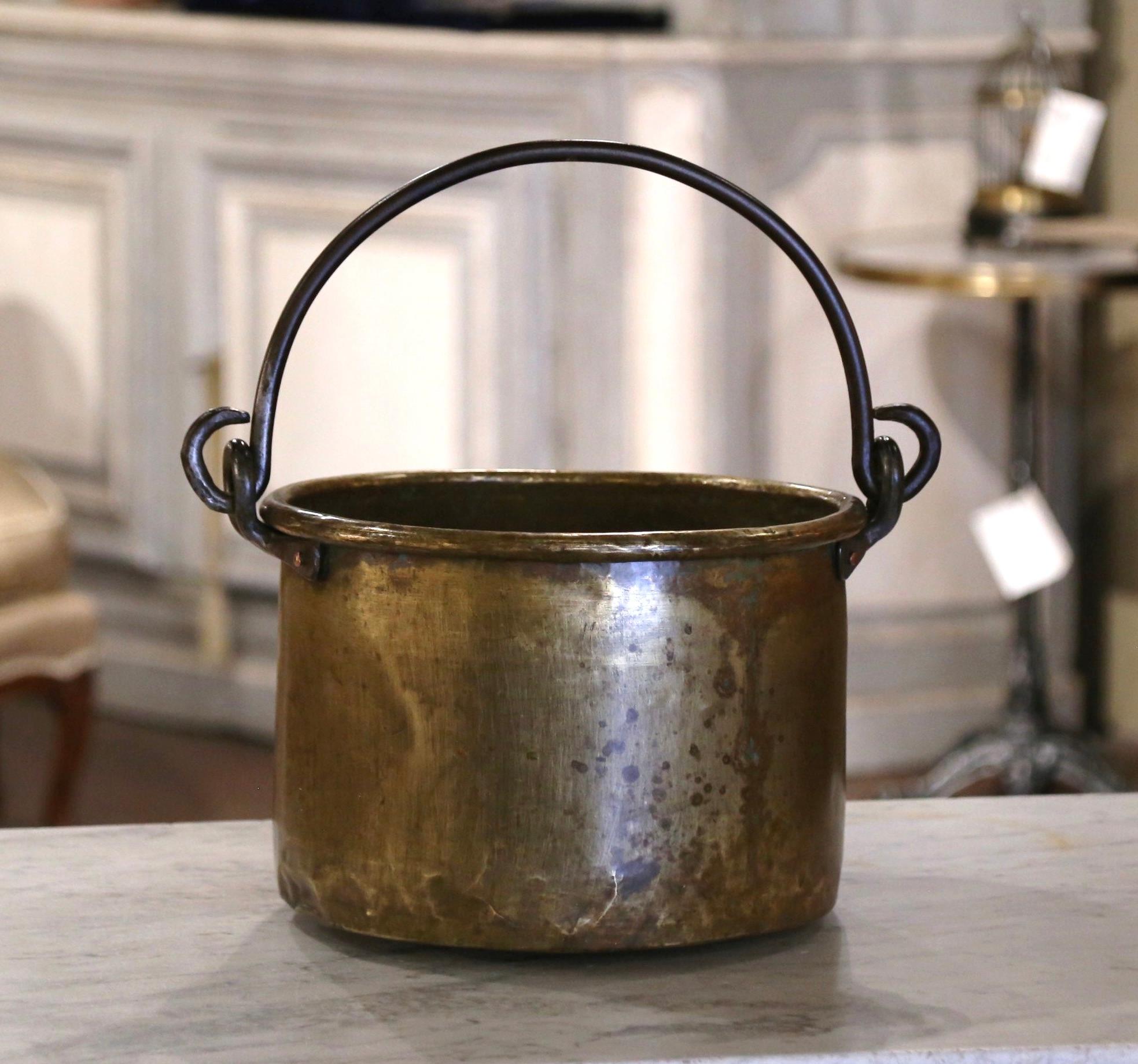 Forgé Cache-pot en laiton et fer forgé du milieu du 19e siècle en vente
