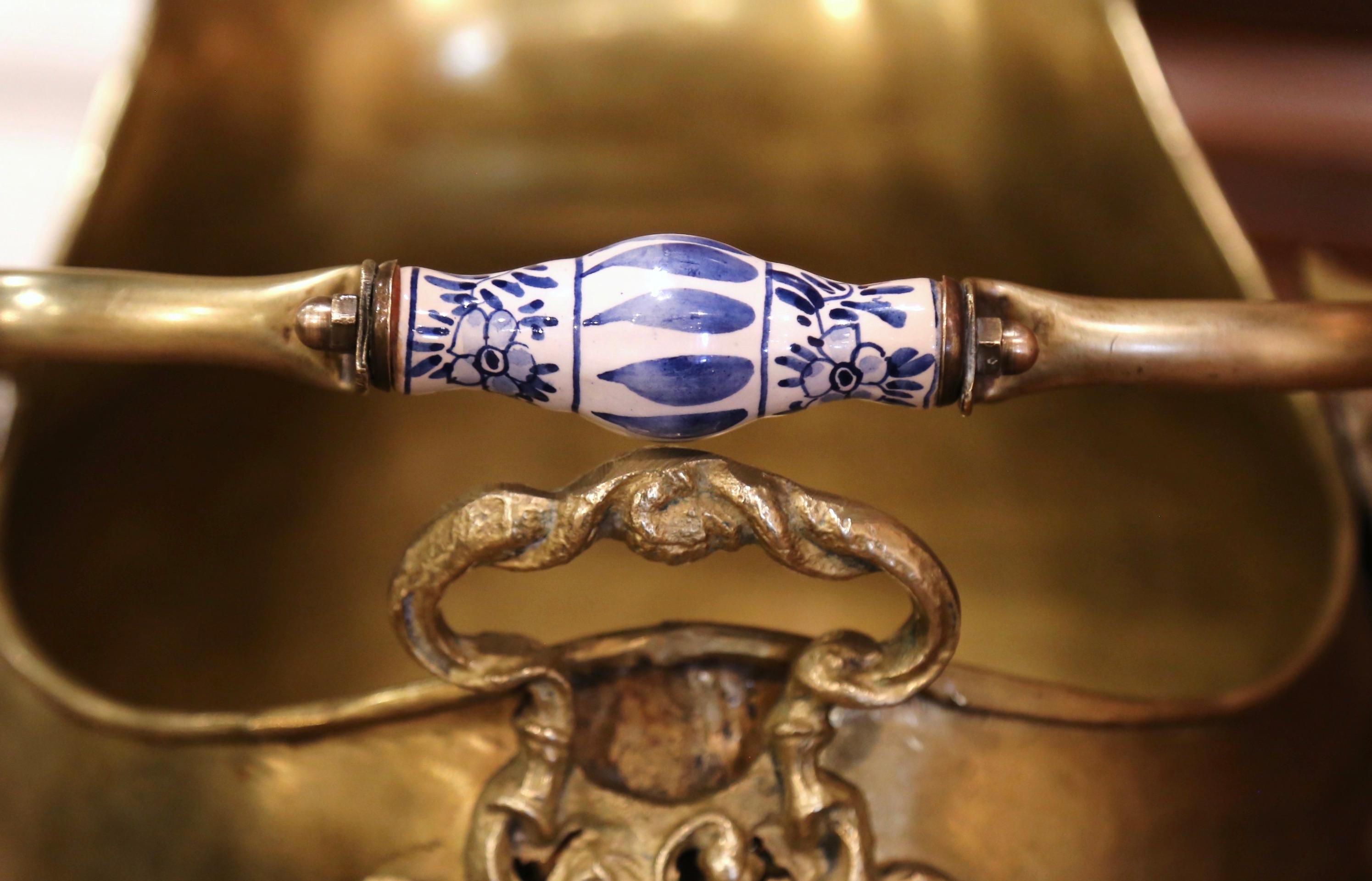 Mid-19th Century French Brass, Bronze and Porcelain Coal Bucket 5