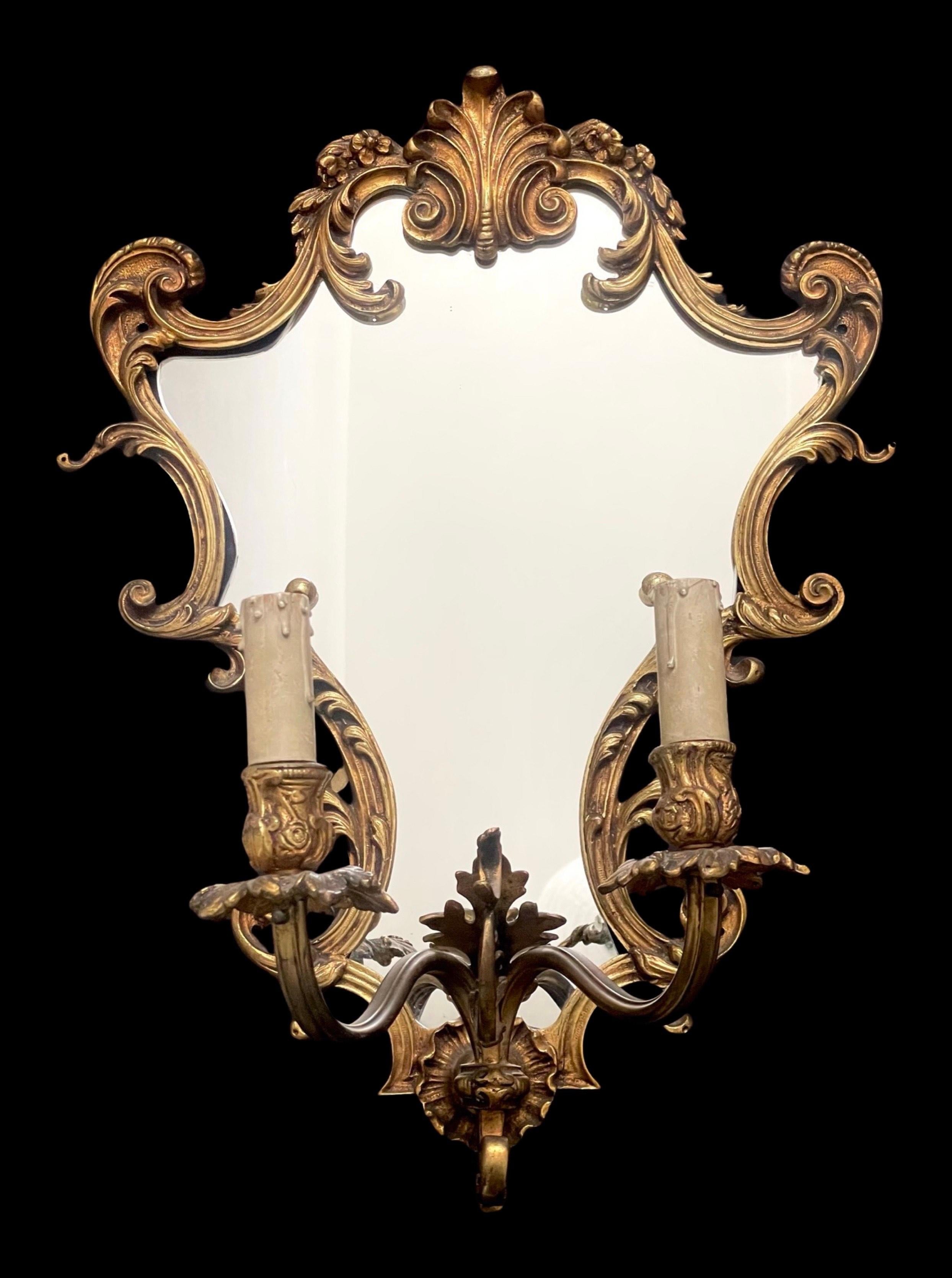 Mid 19th Century French Brass Mirrored Wall Lights In Good Condition For Sale In London, GB