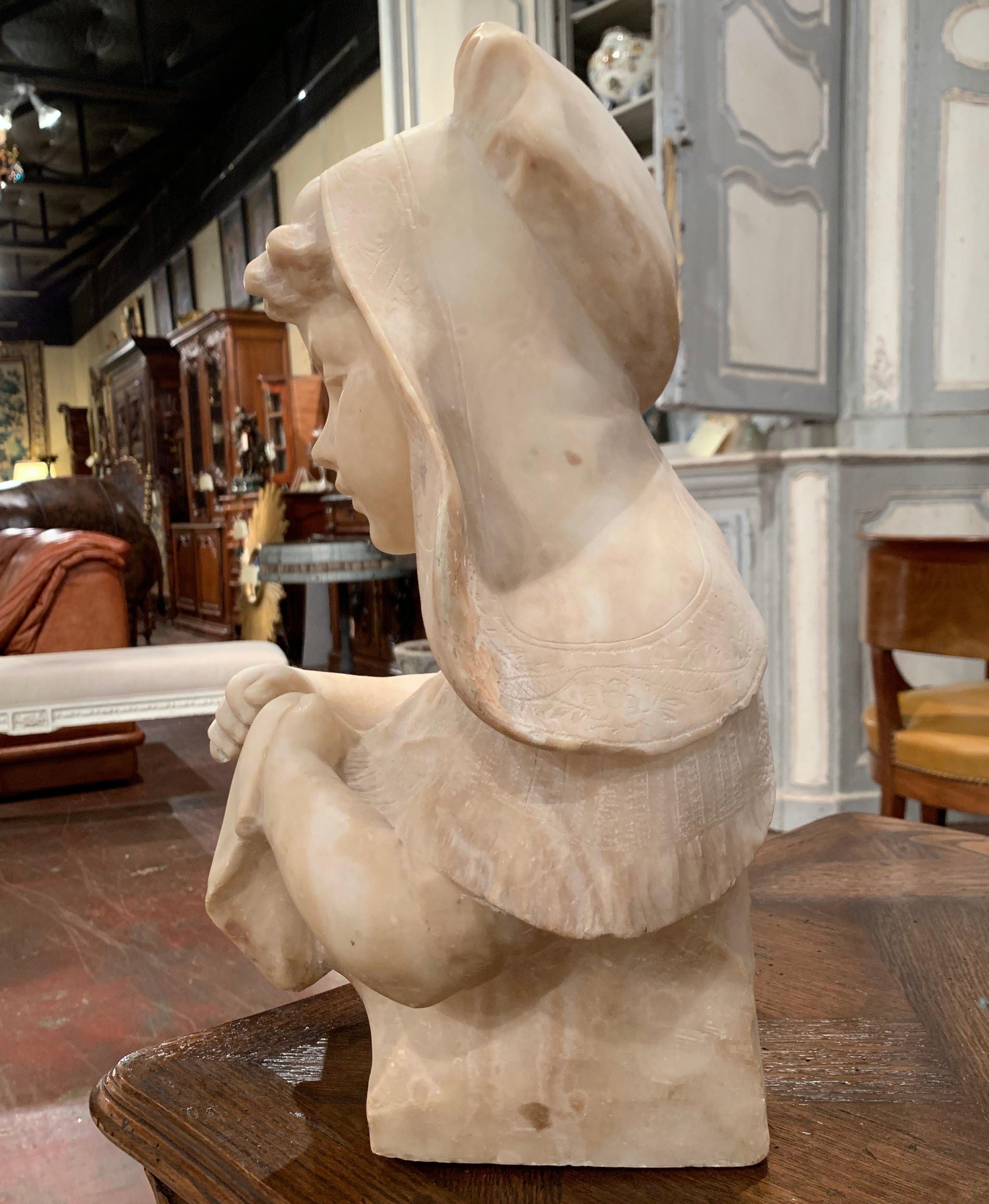 Sculpture de buste de jeune fille en marbre beige sculpté du milieu du XIXe siècle en vente 1
