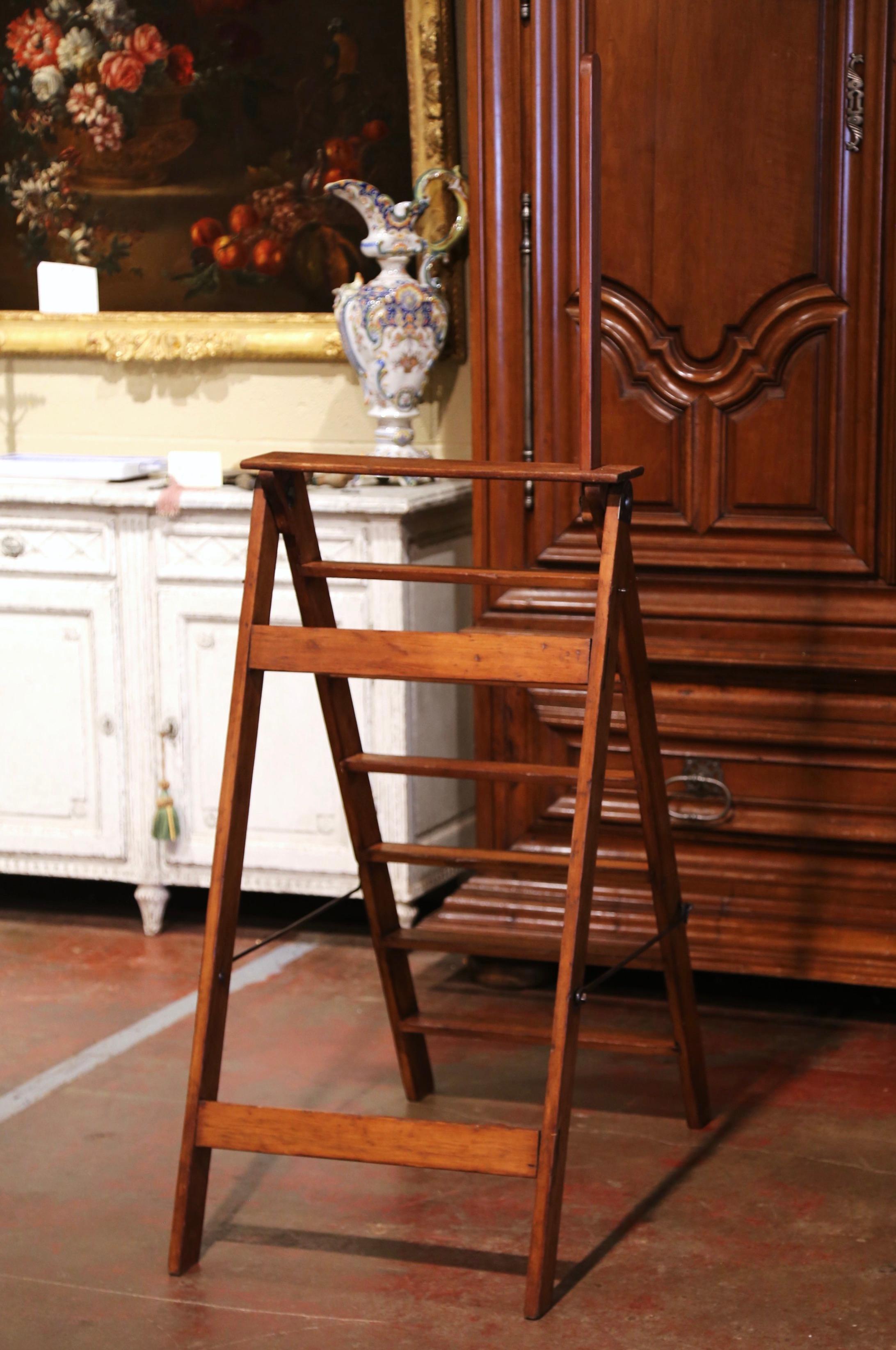 Mid-19th Century French Carved Oak and Iron Seven-Step Folding Library Ladder 6