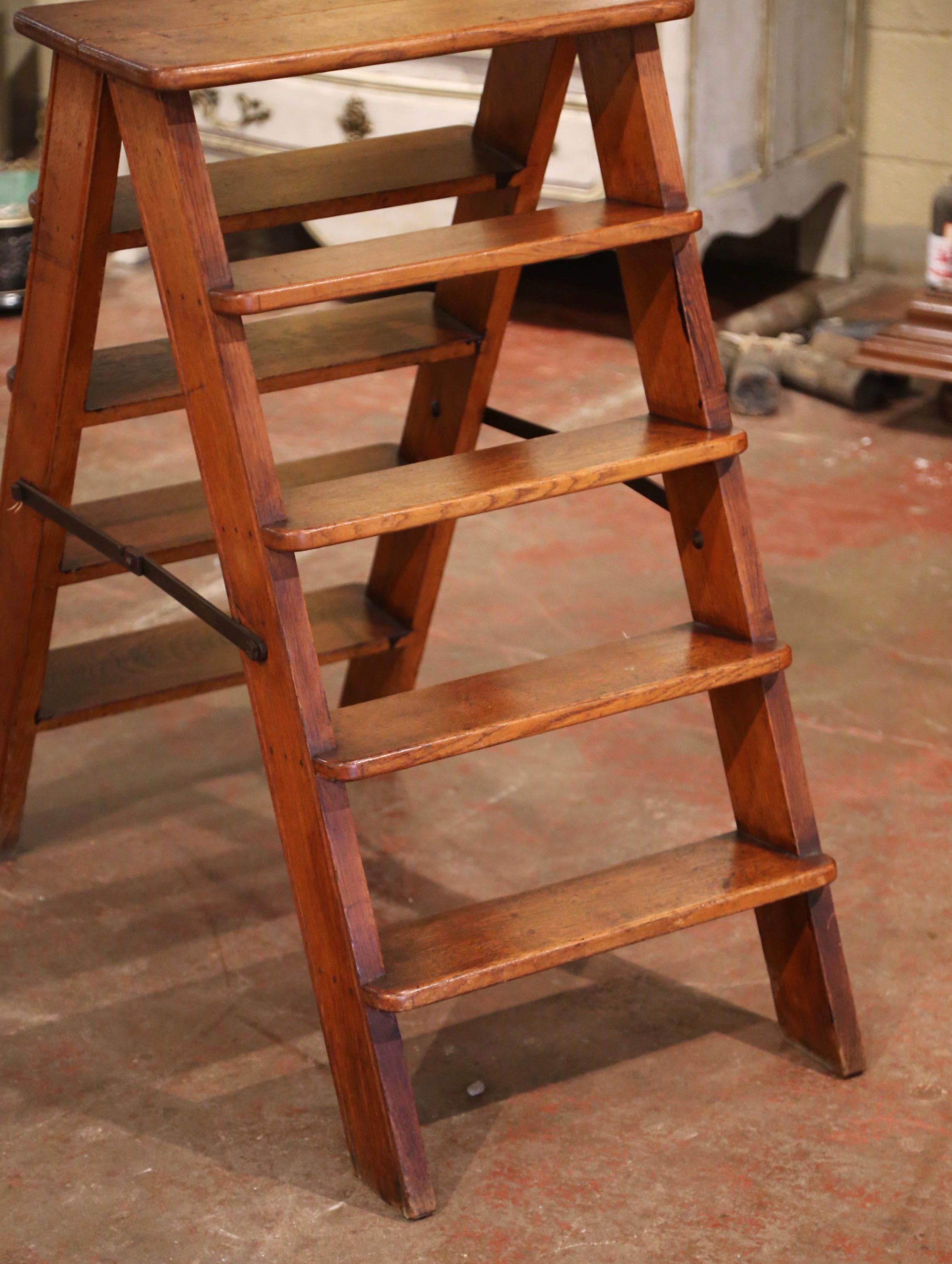 Mid-19th Century French Carved Oak and Iron Two-Side Folding Library Step Ladder 4