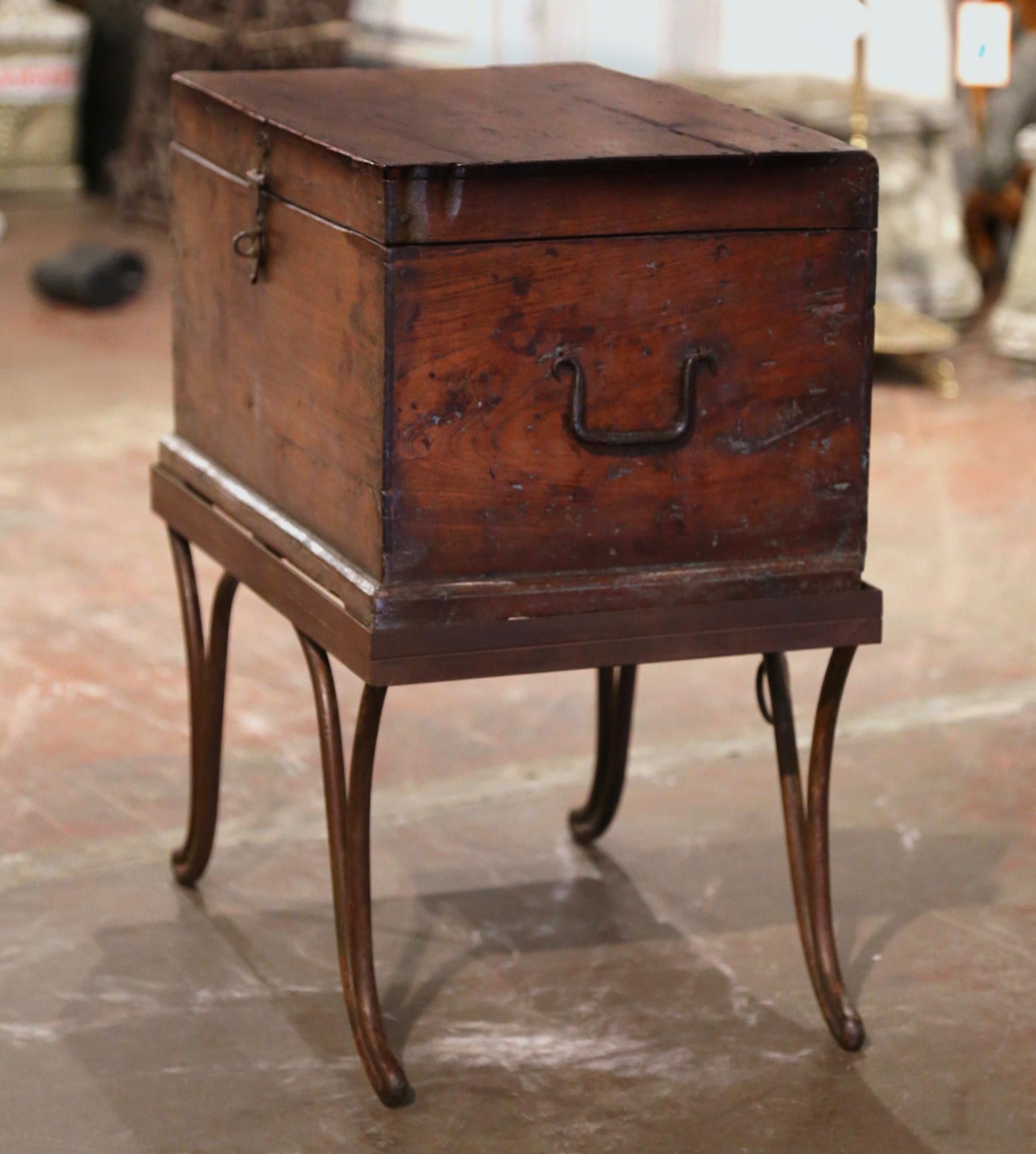 Mid-19th Century French Carved Oak Chest Trunk Side Table on Wrought Iron Stand For Sale 3
