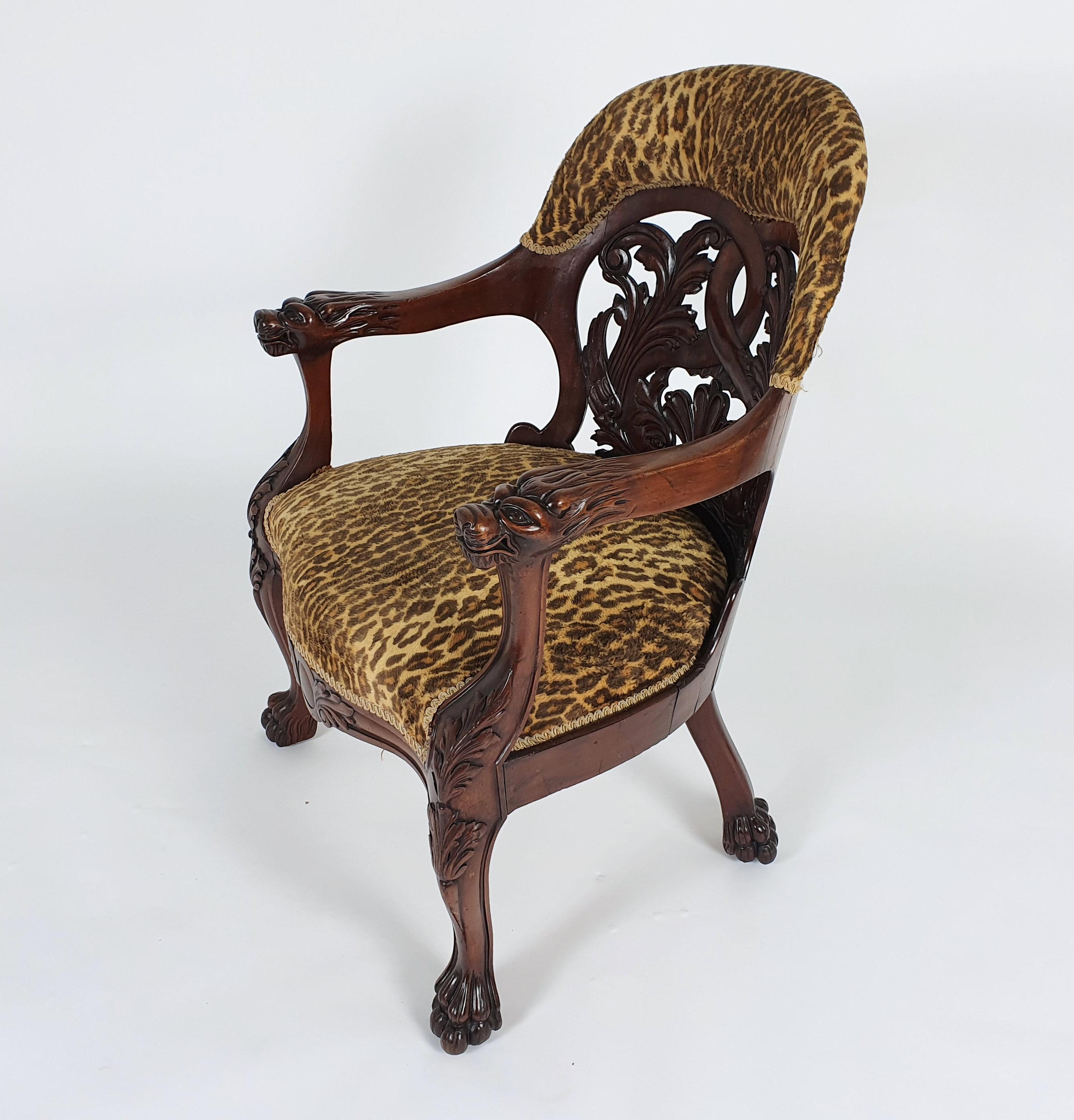 Mid-19th Century French Carved Walnut Desk Chair For Sale 7