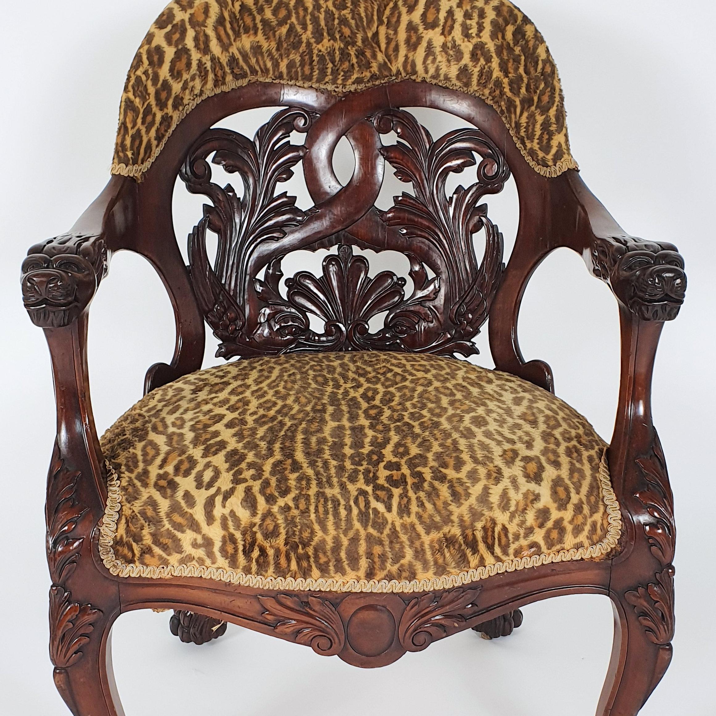 Hand-Carved Mid-19th Century French Carved Walnut Desk Chair For Sale