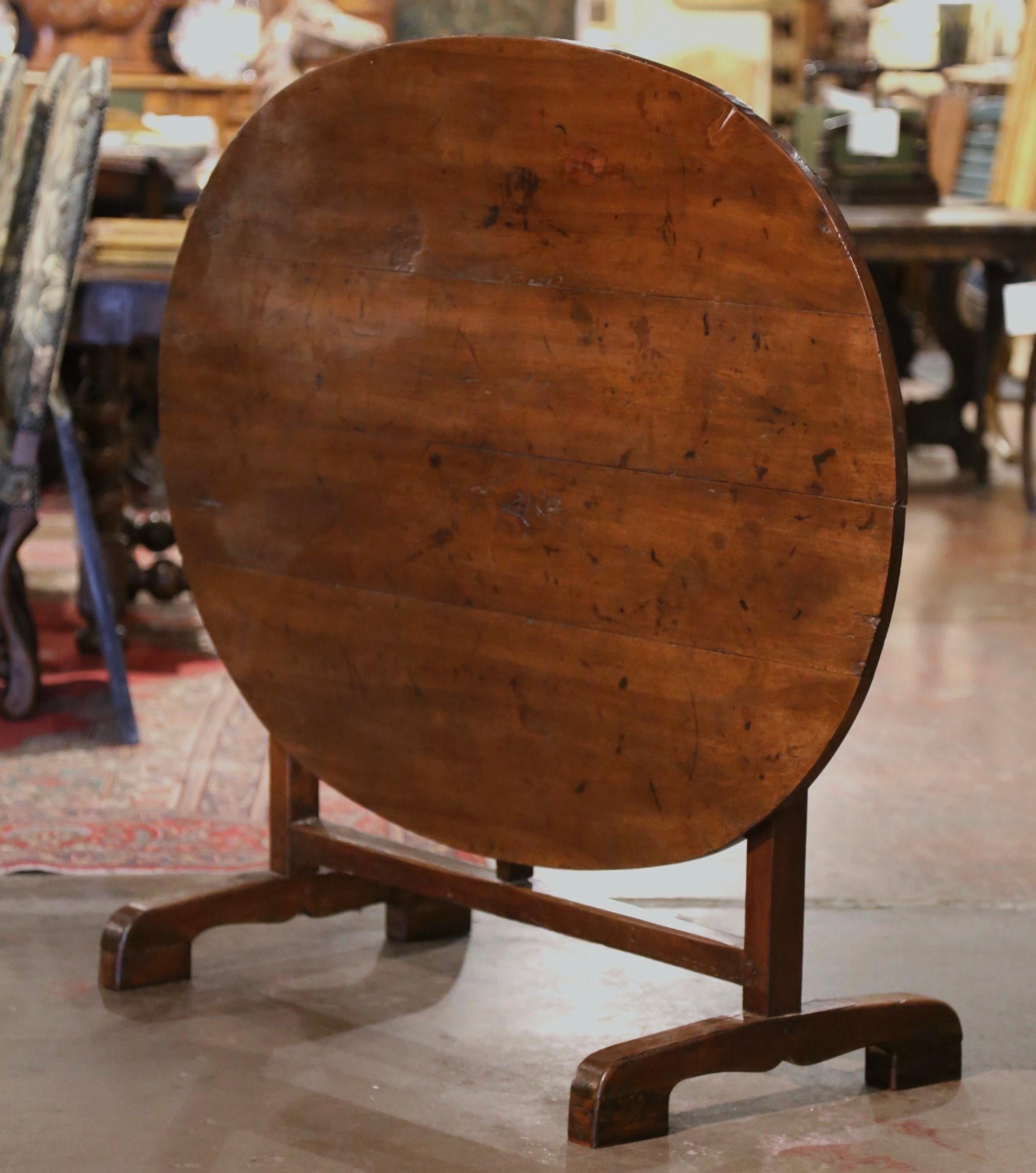 Mid-19th Century French Carved Walnut Tilt-Top Wine Tasting Table from Bordeaux 4