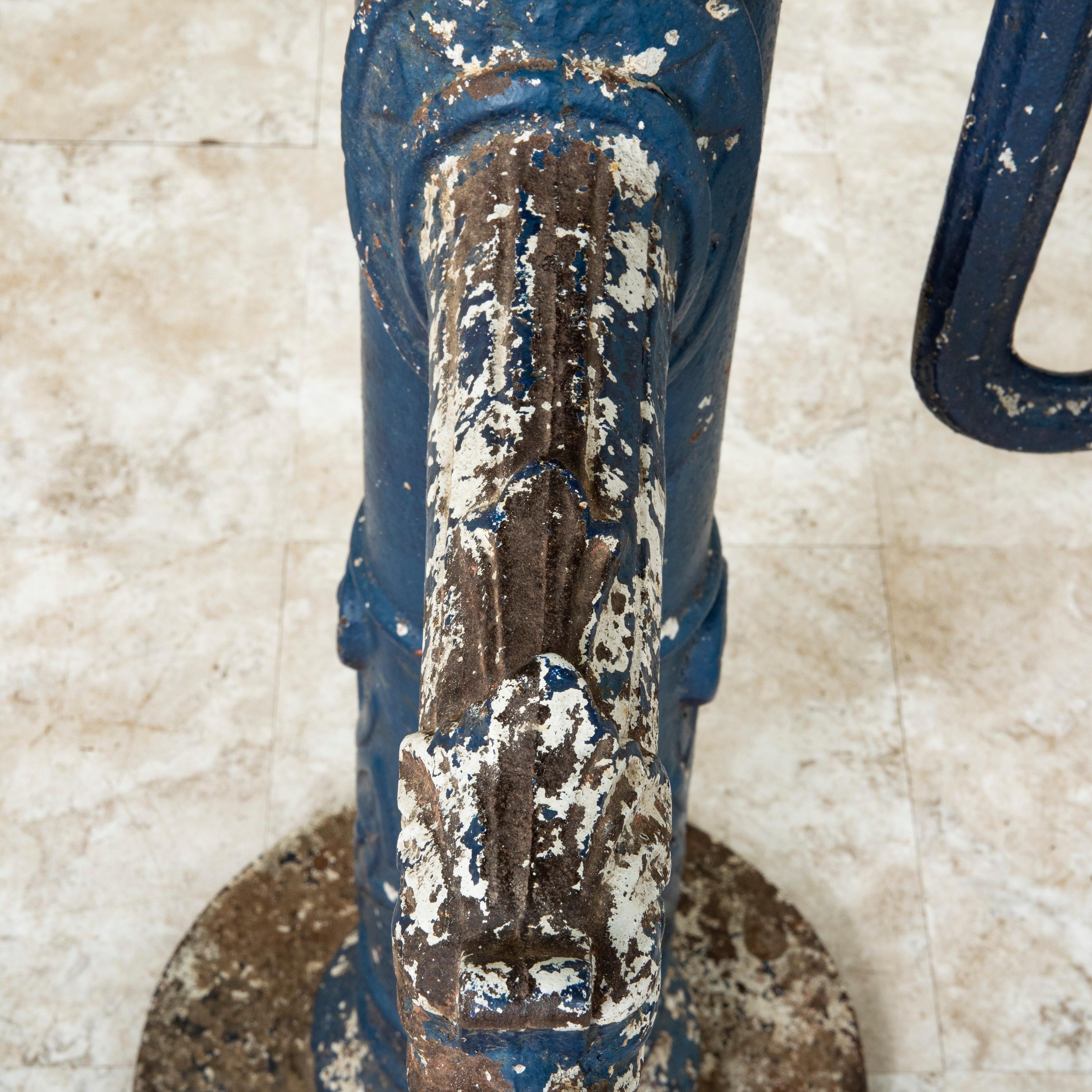 Pompe ou fontaine en fonte de Normandie du milieu du XIXe siècle en vente 5