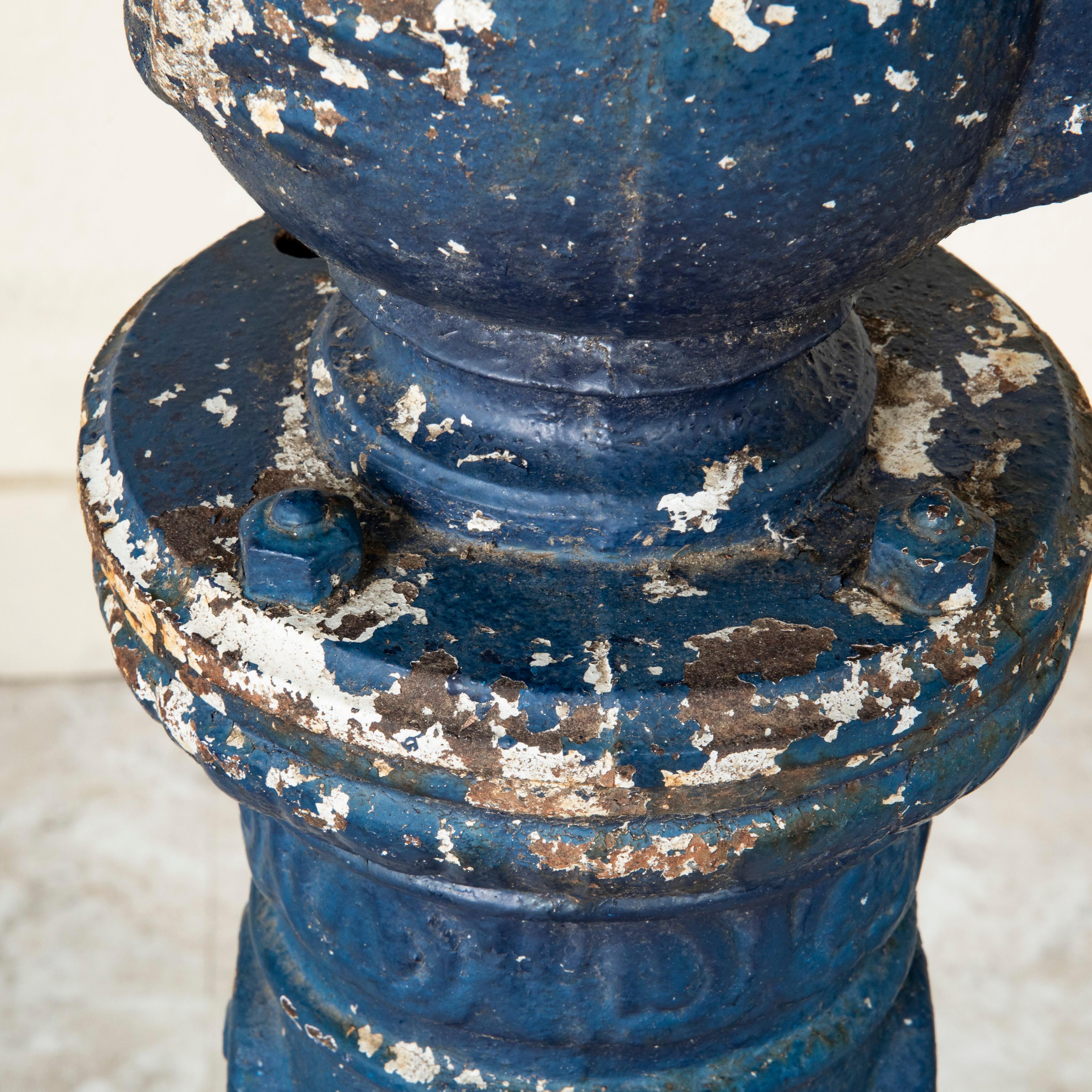 Pompe ou fontaine en fonte de Normandie du milieu du XIXe siècle en vente 8