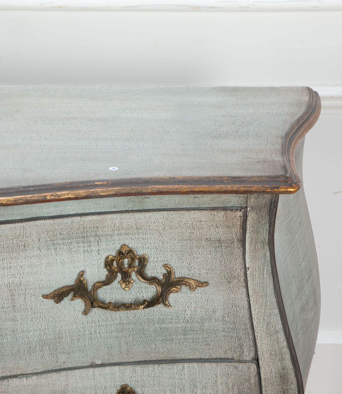 Mid-19th Century French Commode in vendita 2