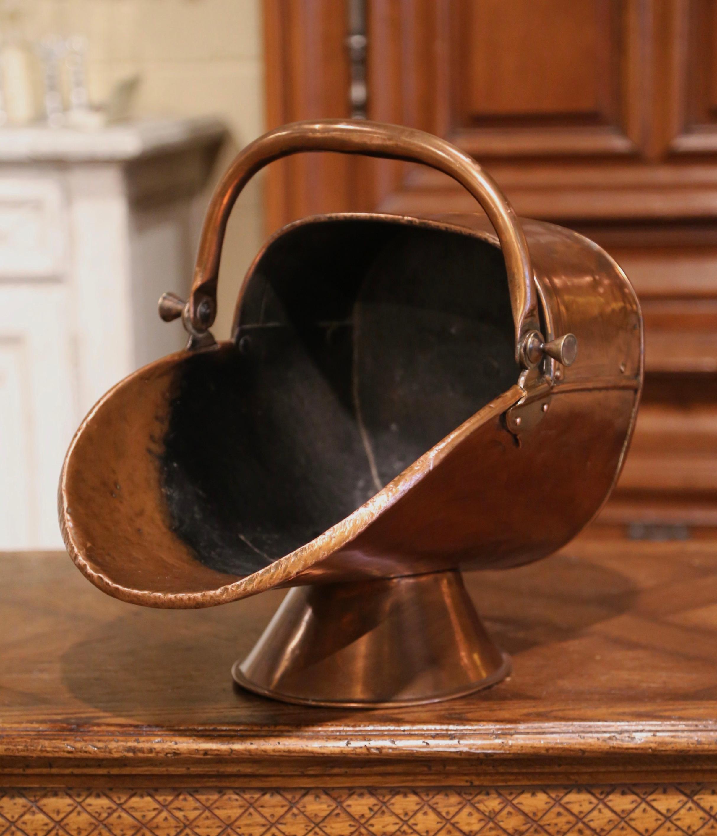 Mid-19th Century French Copper and Brass Coal Bucket with Dual Handles In Excellent Condition In Dallas, TX
