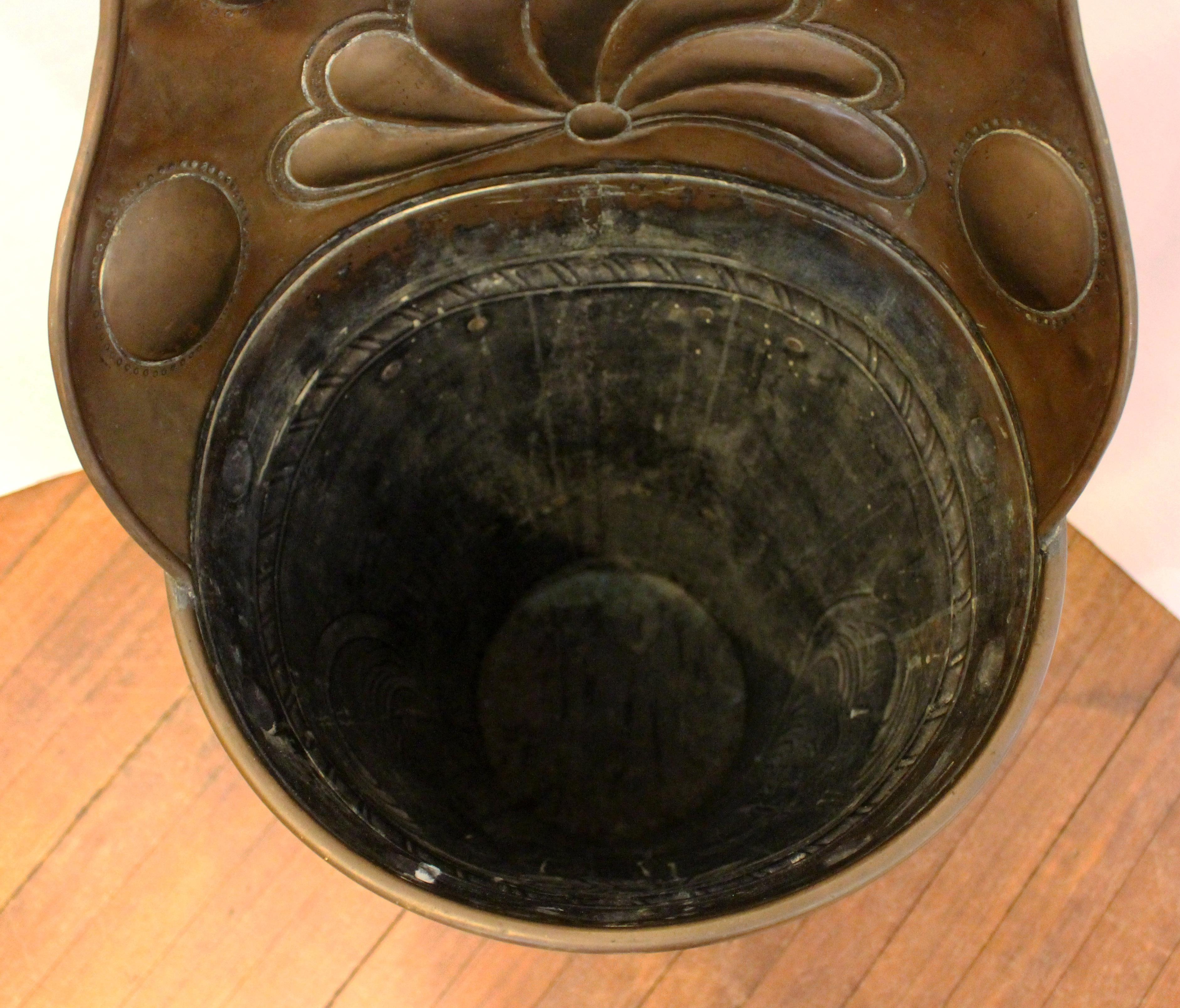 Mid-19th Century French Copper Grape Hod 1