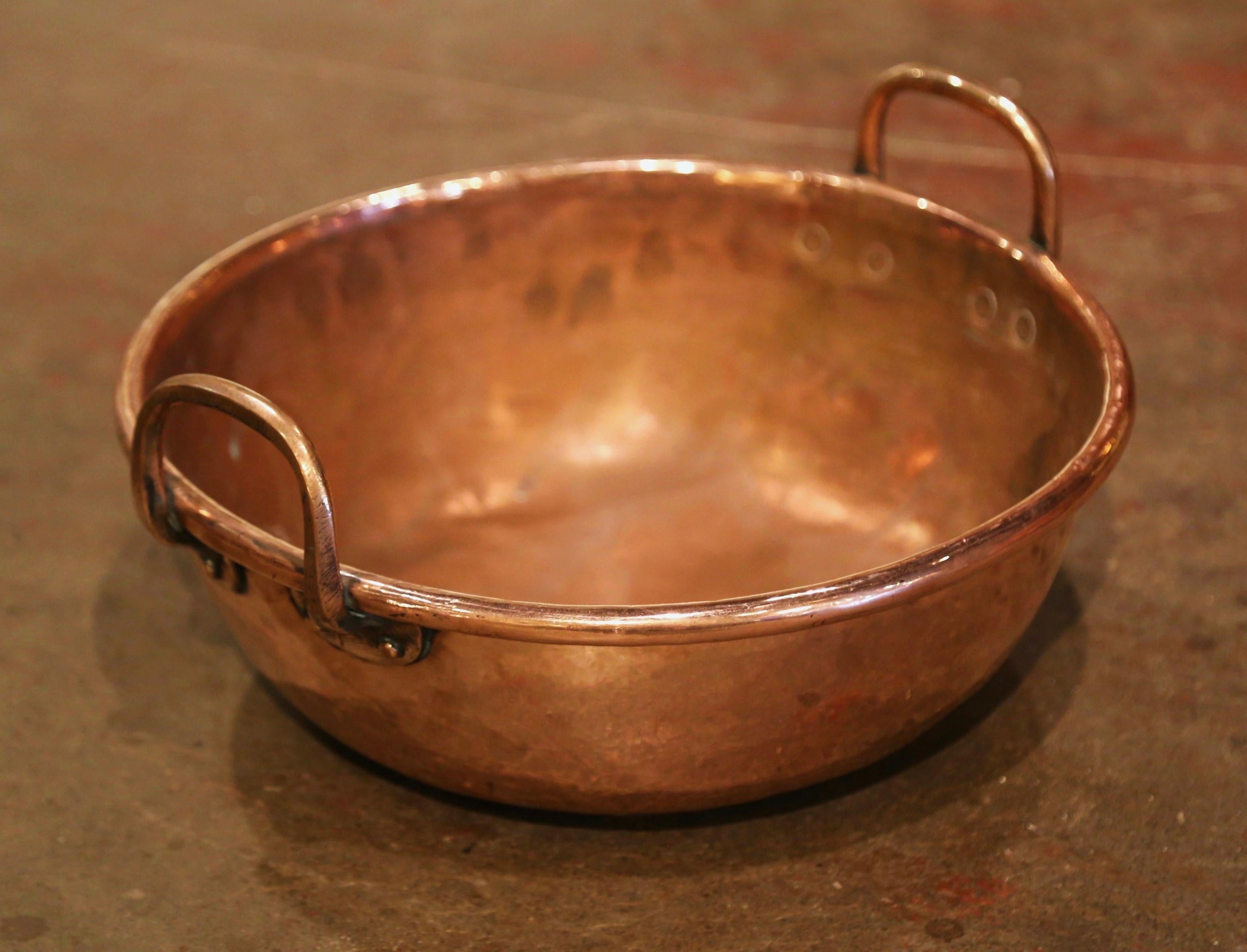 Mid-19th Century French Copper Jelly and Jam Boiling Bowl with Brass Handles In Excellent Condition In Dallas, TX