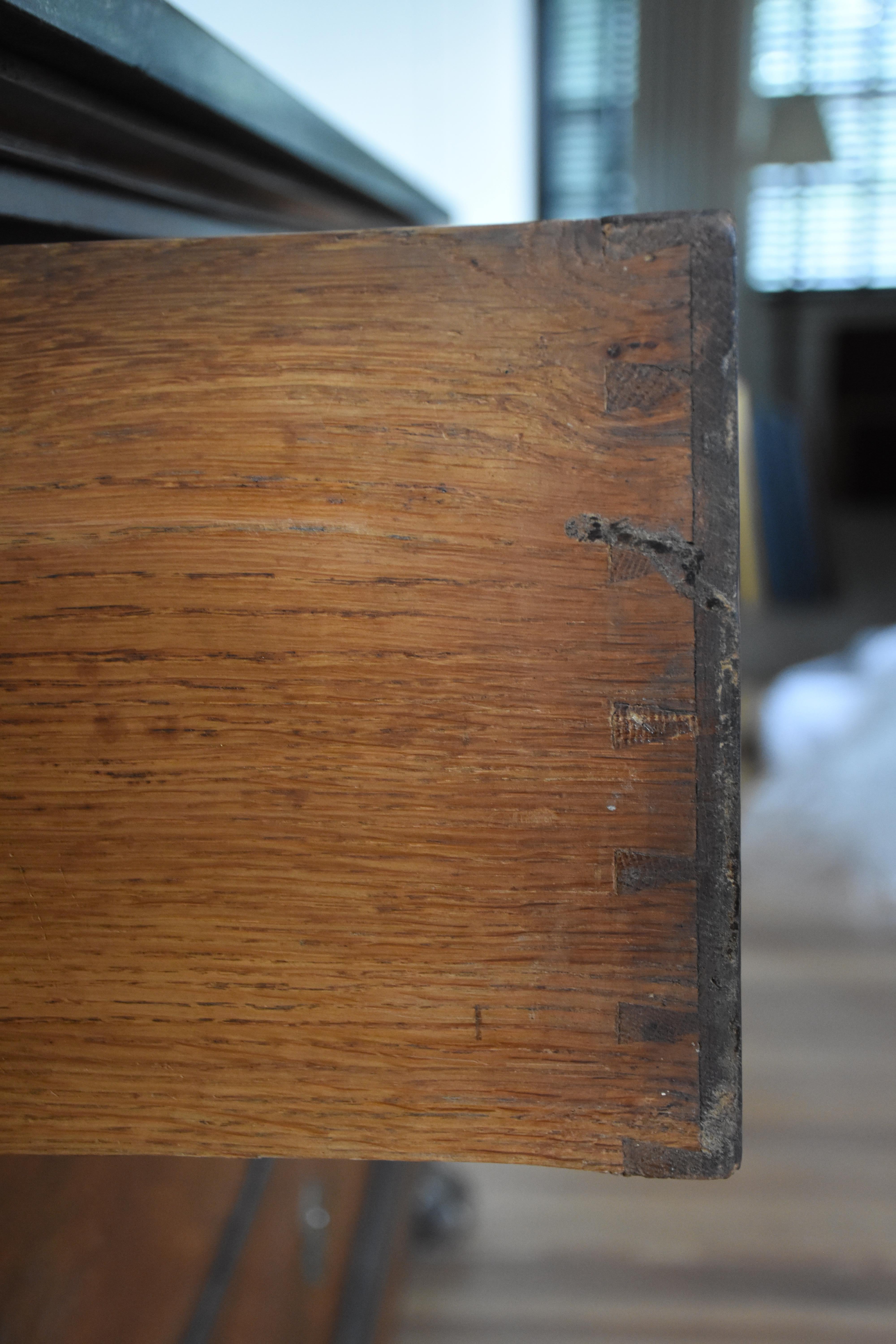 Stile impero Commode Impero francese della metà del XIX secolo con piano in marmo in vendita