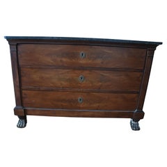 Commodes and Chests of Drawers