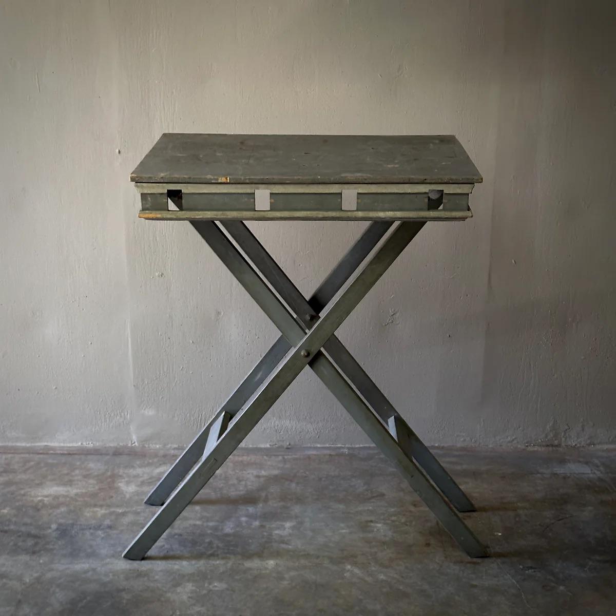 Painted Mid-19th Century French Folding Presentation Table For Sale