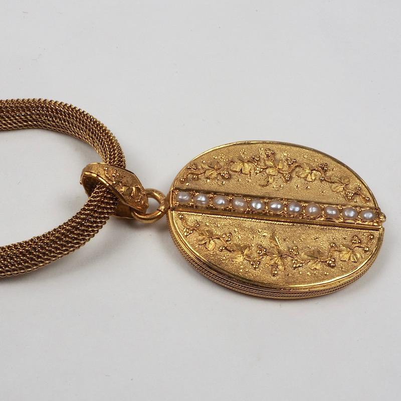 Mid-19th Century French Gold Locket and Chain 3