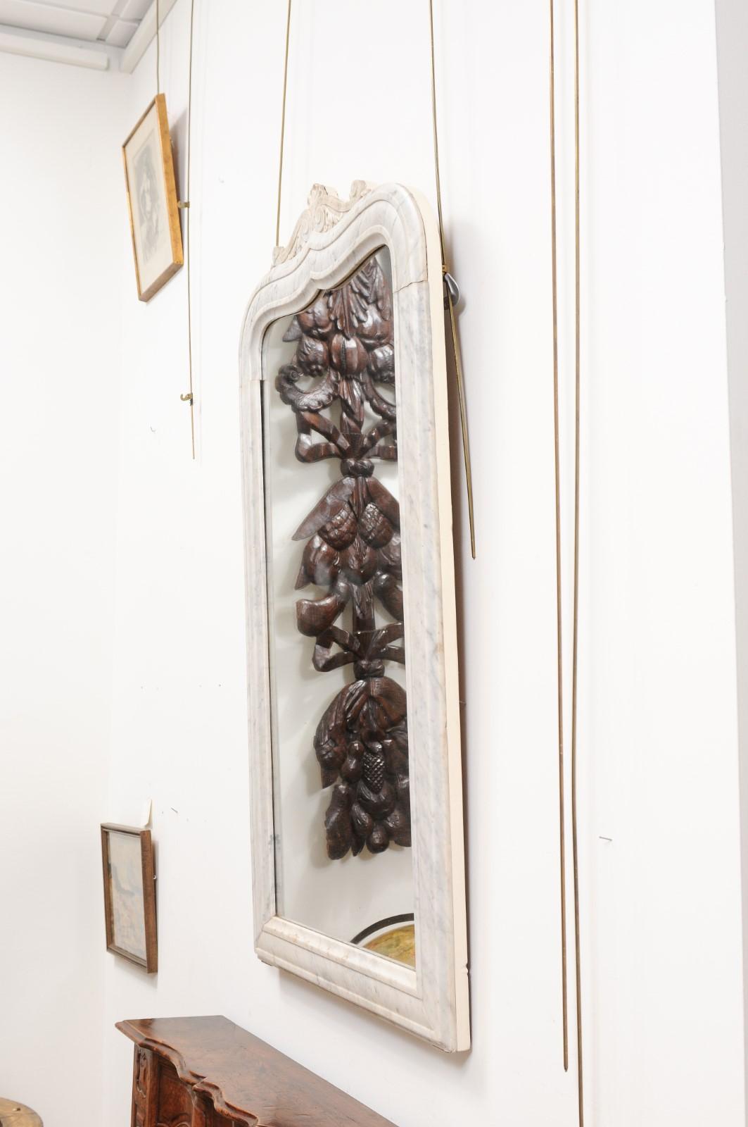 Miroir en marbre blanc et gris du milieu du 19e siècle (France) en vente 6