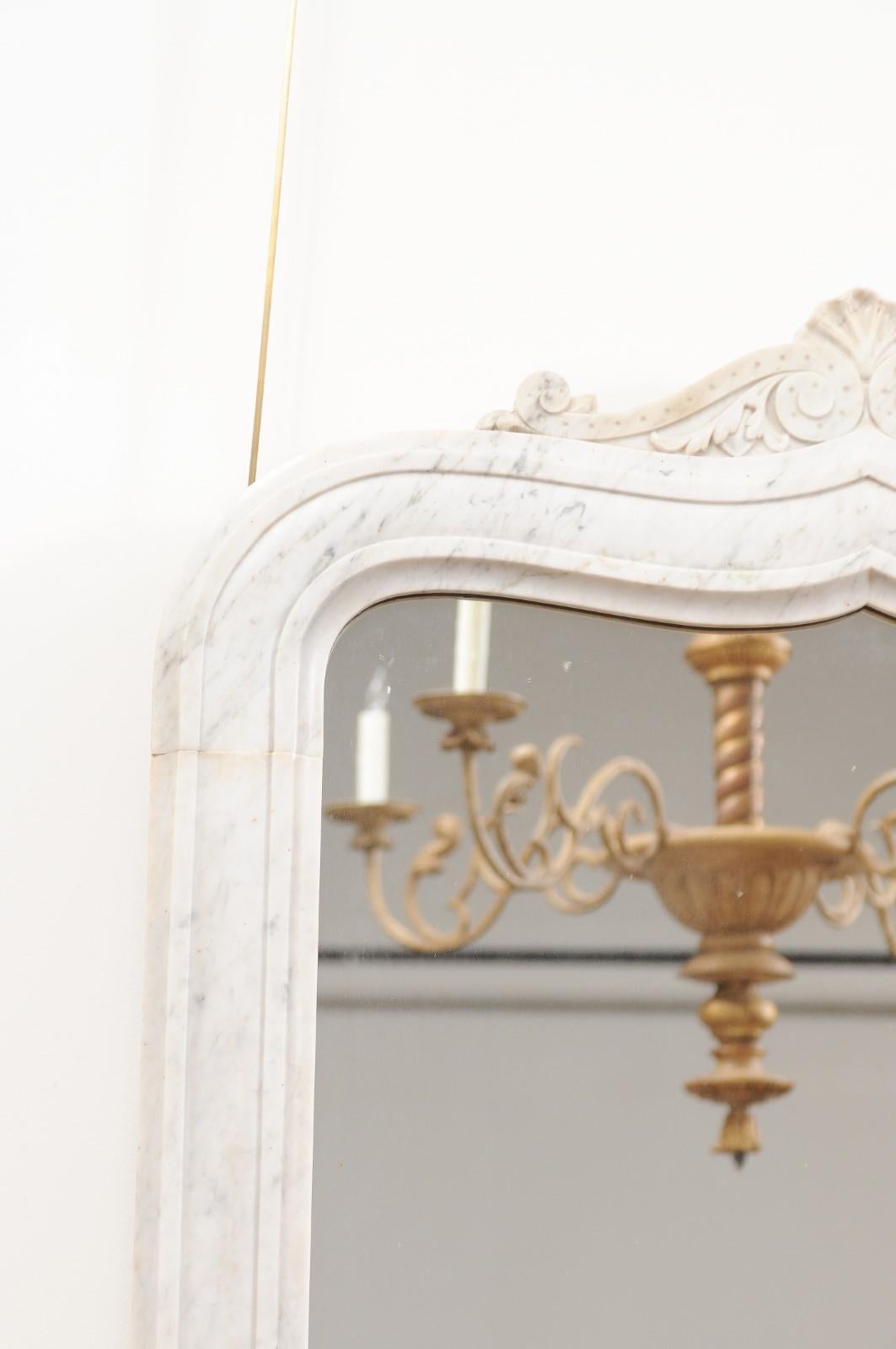 Miroir en marbre blanc et gris du milieu du 19e siècle (France) en vente 4