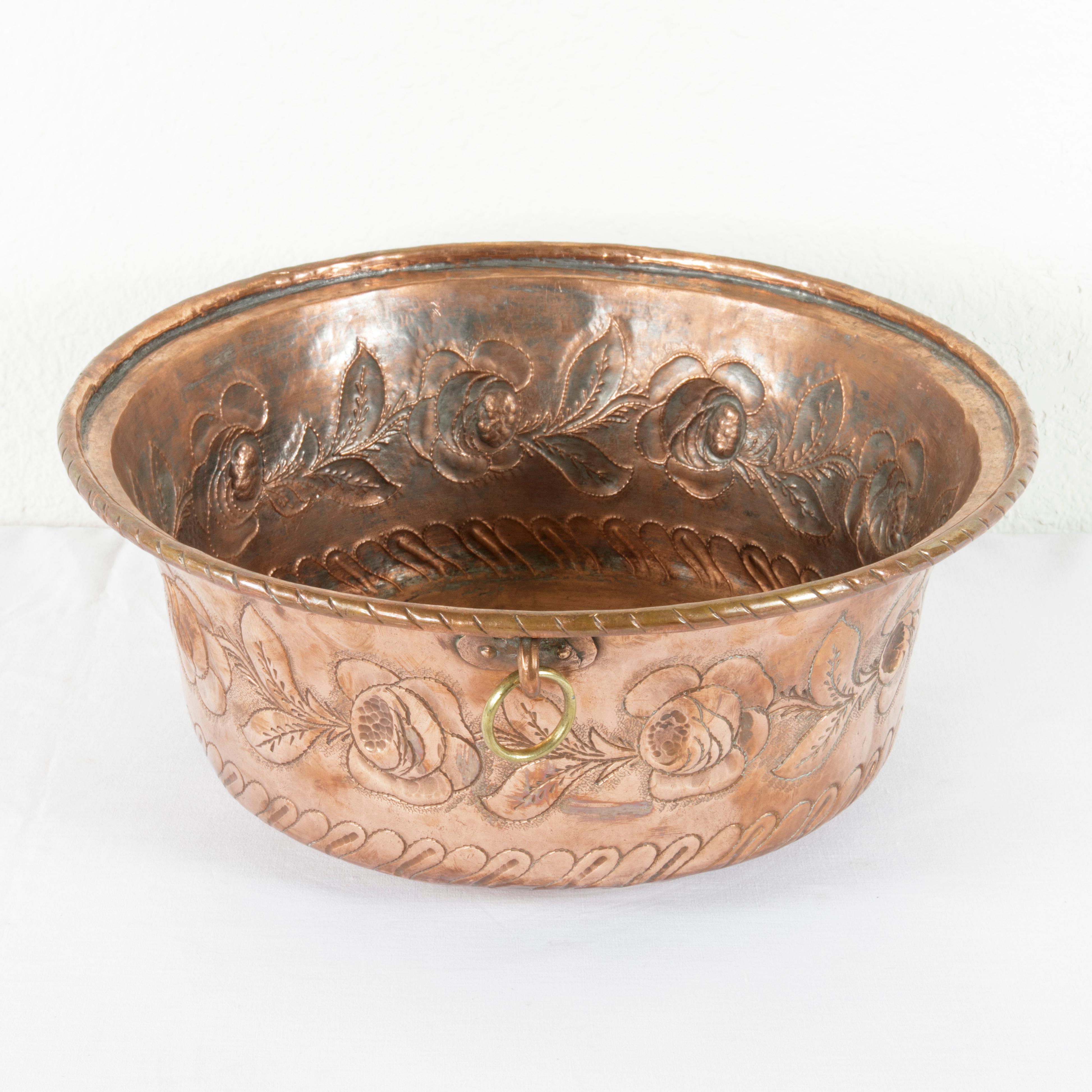 Mid-19th Century French Hand Hammered Copper Repousse Cauldron, Bowl, Cachepot 1