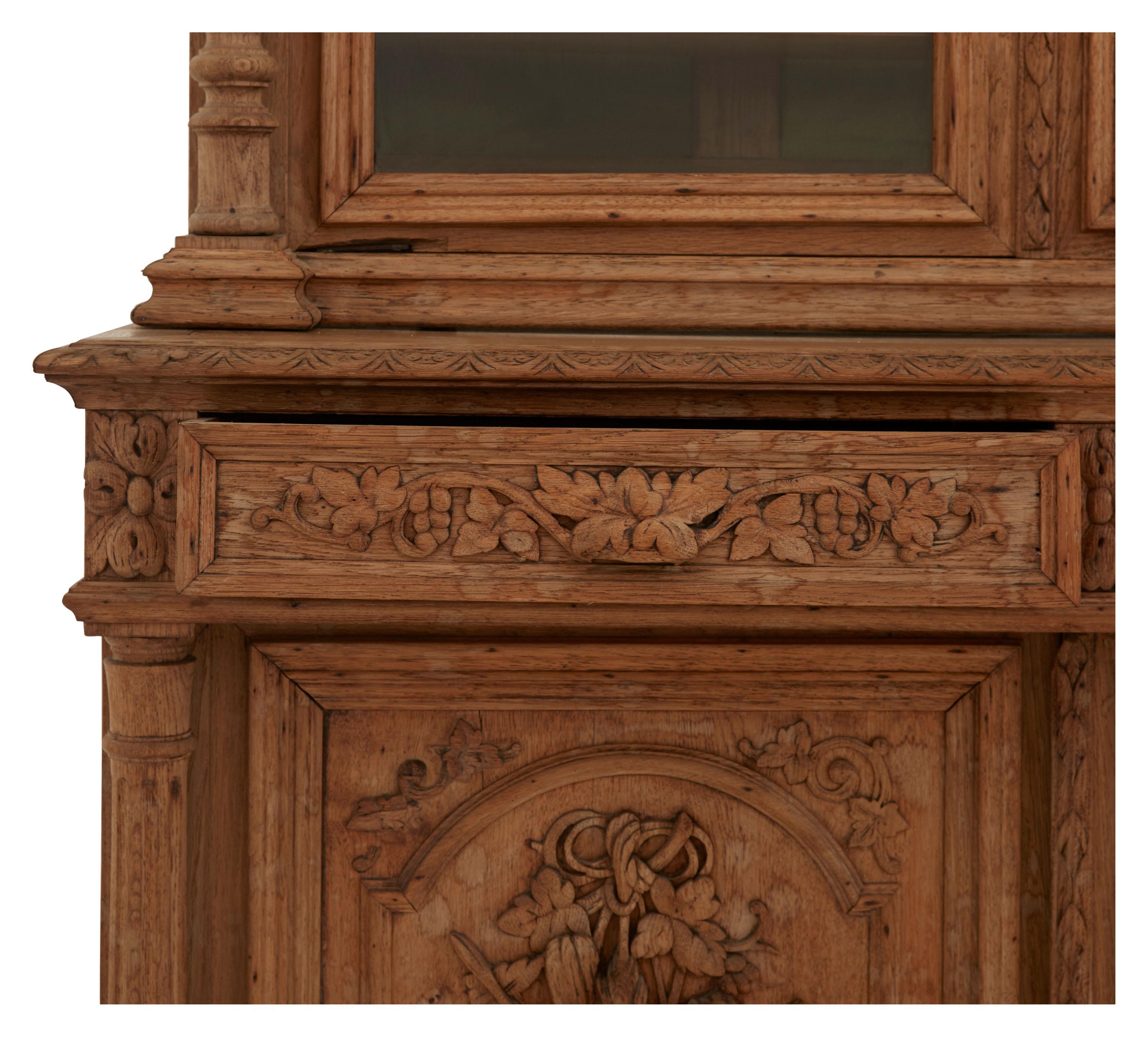 Mid-19th Century French Hunt Cabinet 3