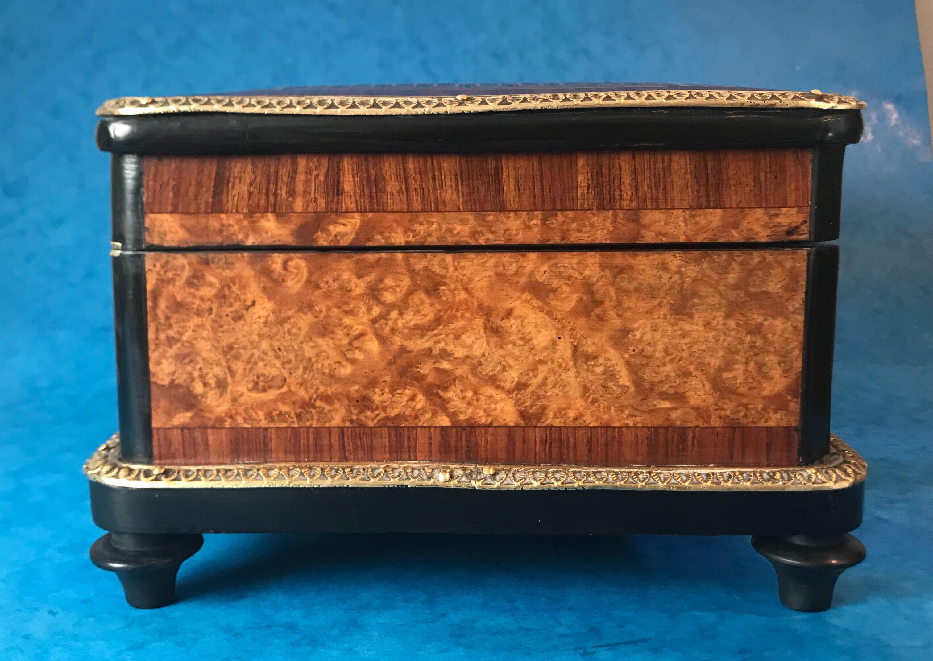 Mid-19th Century French Kingwood Cross Banded Box 6