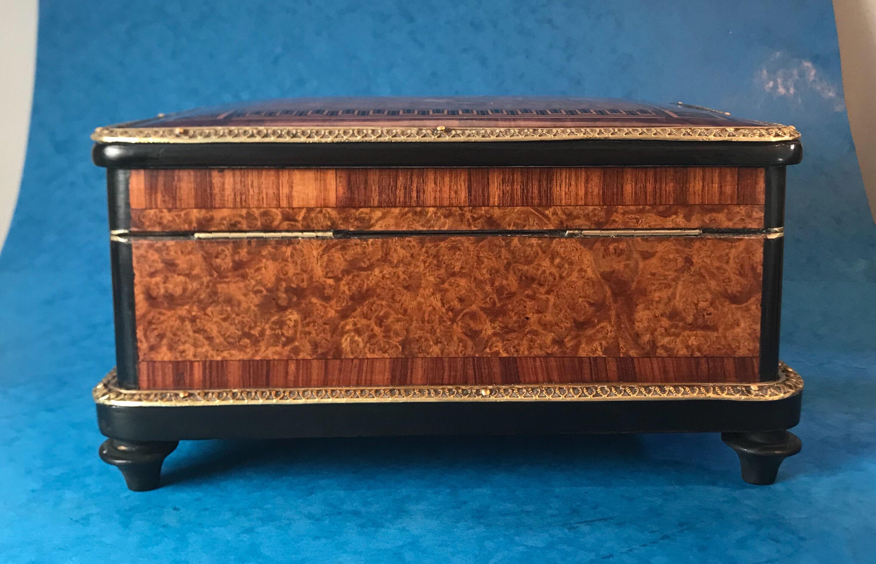 Mid-19th Century French Kingwood Cross Banded Box 5