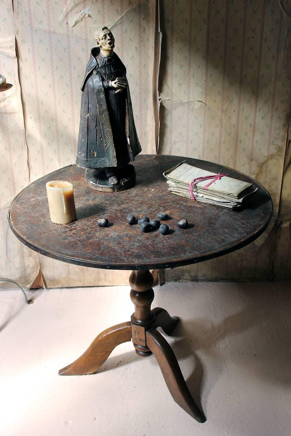 Mid-19th Century French Leather and Oak Vendange Table, circa 1850-1860 15