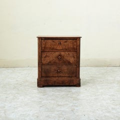 Table de nuit, coffre, table d'appoint en ronce de noyer Louis Philippe, milieu du XIXe siècle