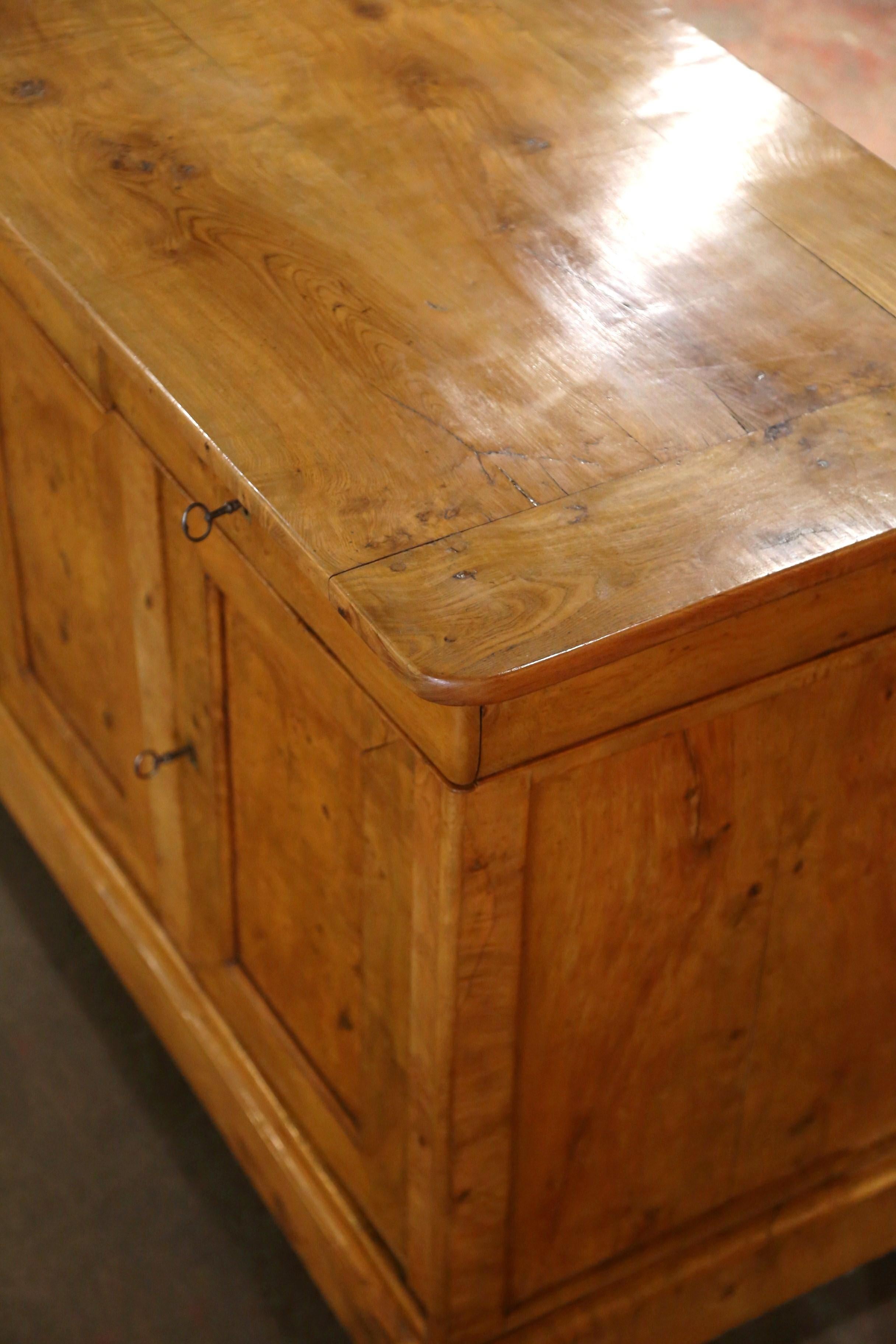 Mid-19th Century French Louis Philippe Carved Elm Four-Door Enfilade Sideboard In Excellent Condition For Sale In Dallas, TX