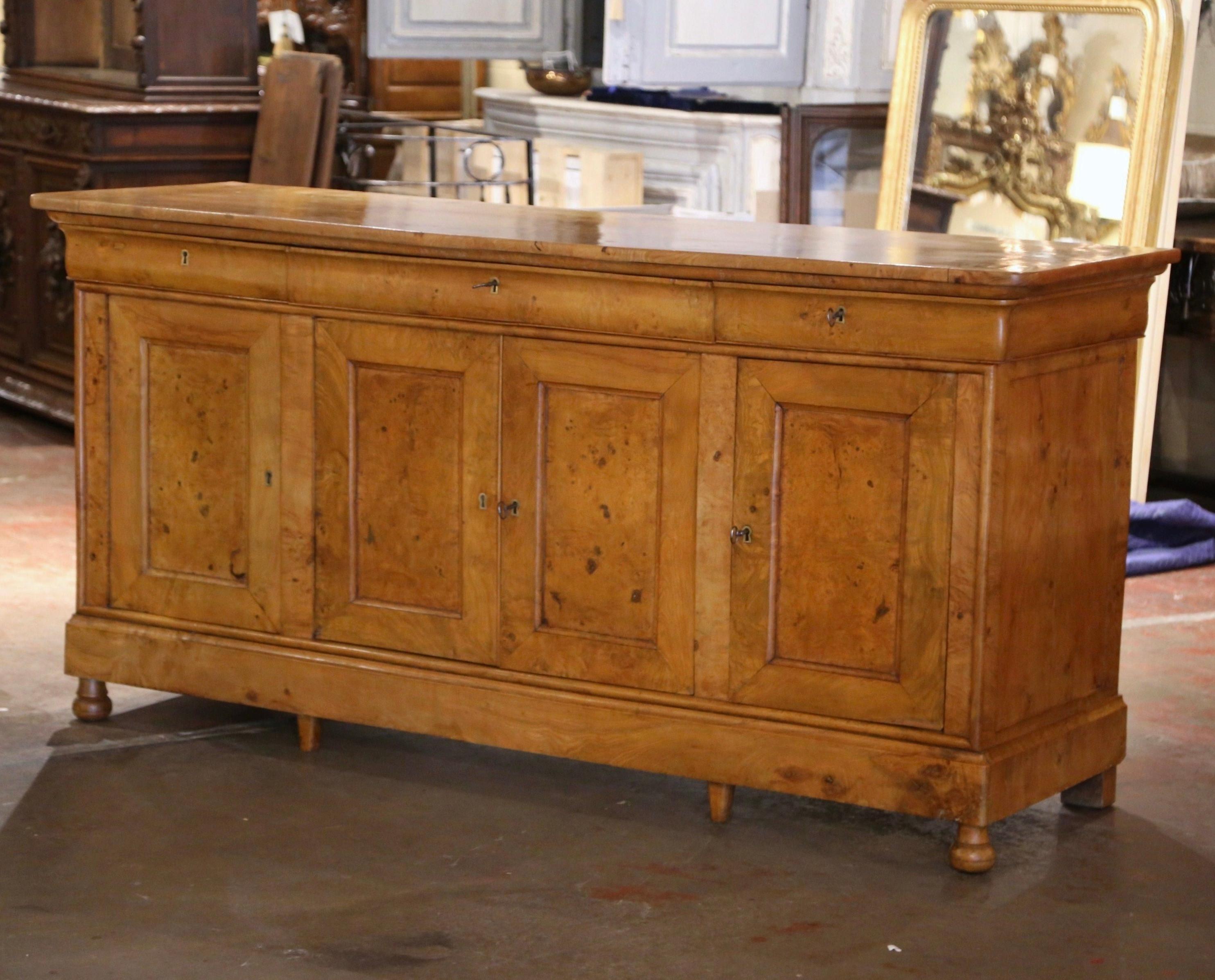 Mid-19th Century French Louis Philippe Carved Elm Four-Door Enfilade Sideboard For Sale 1
