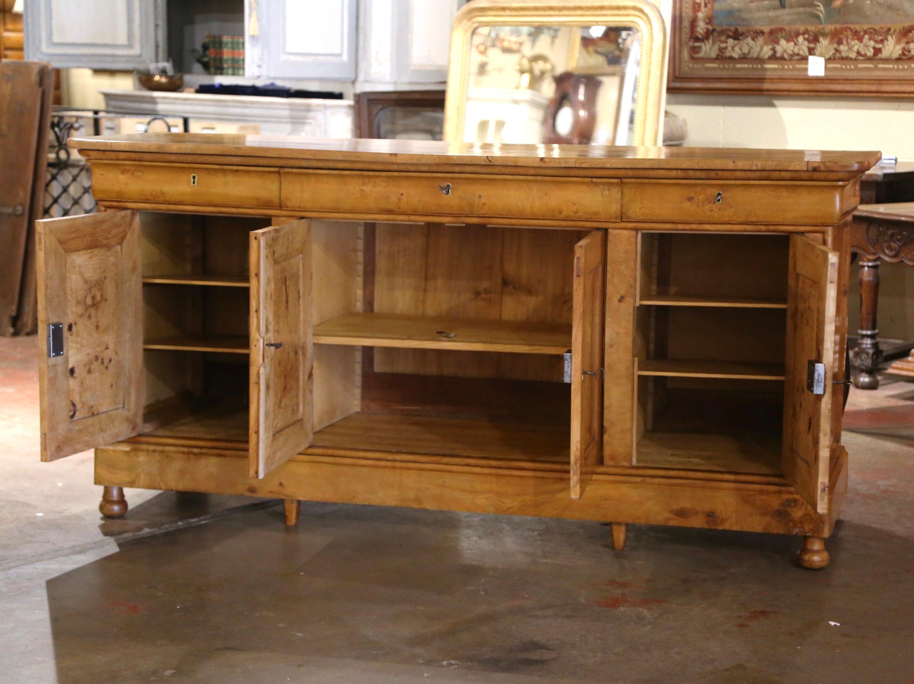 Mid-19th Century French Louis Philippe Carved Elm Four-Door Enfilade Sideboard For Sale 5