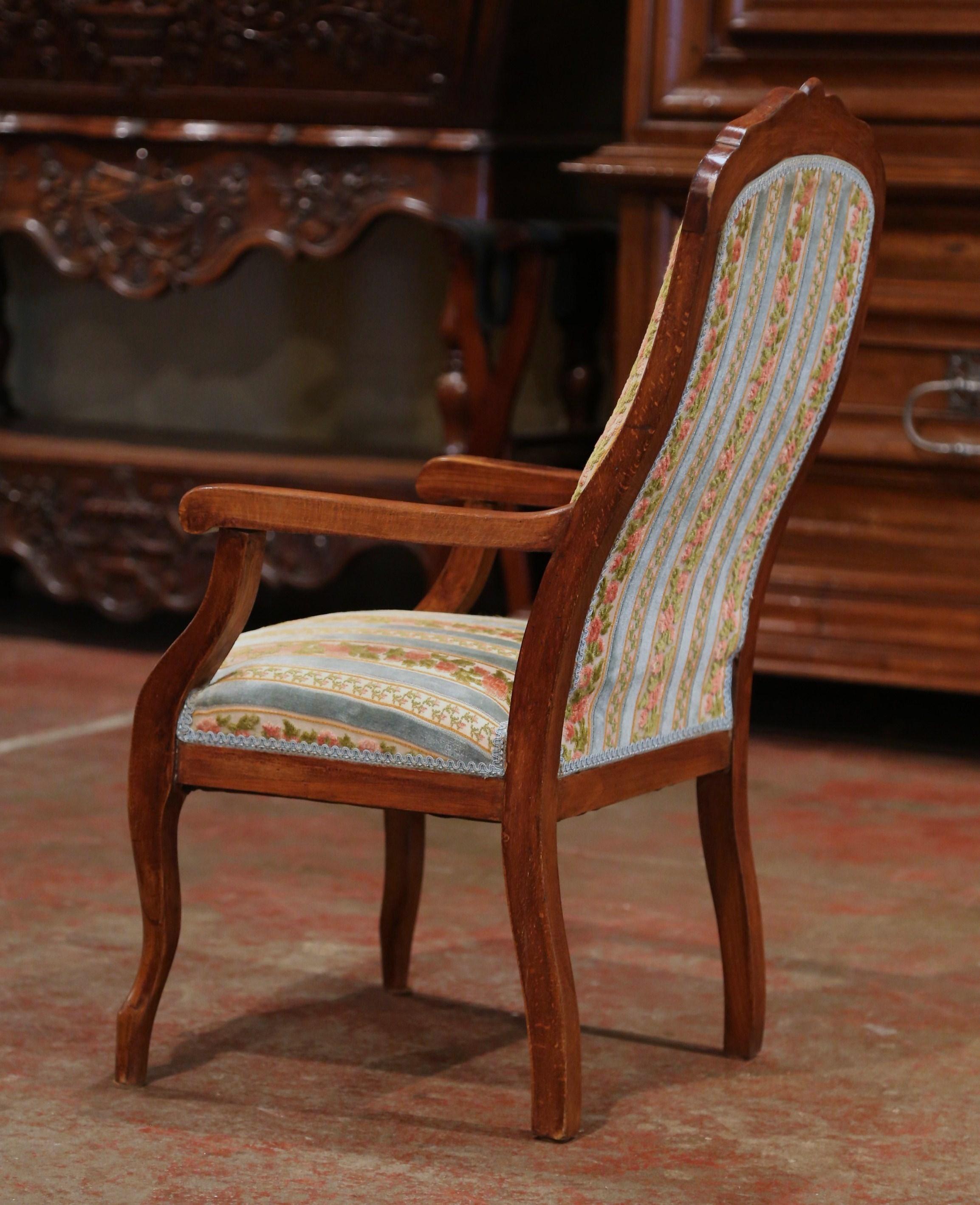 Mid-19th Century French Louis Philippe Carved Walnut and Velvet Child Armchair 3