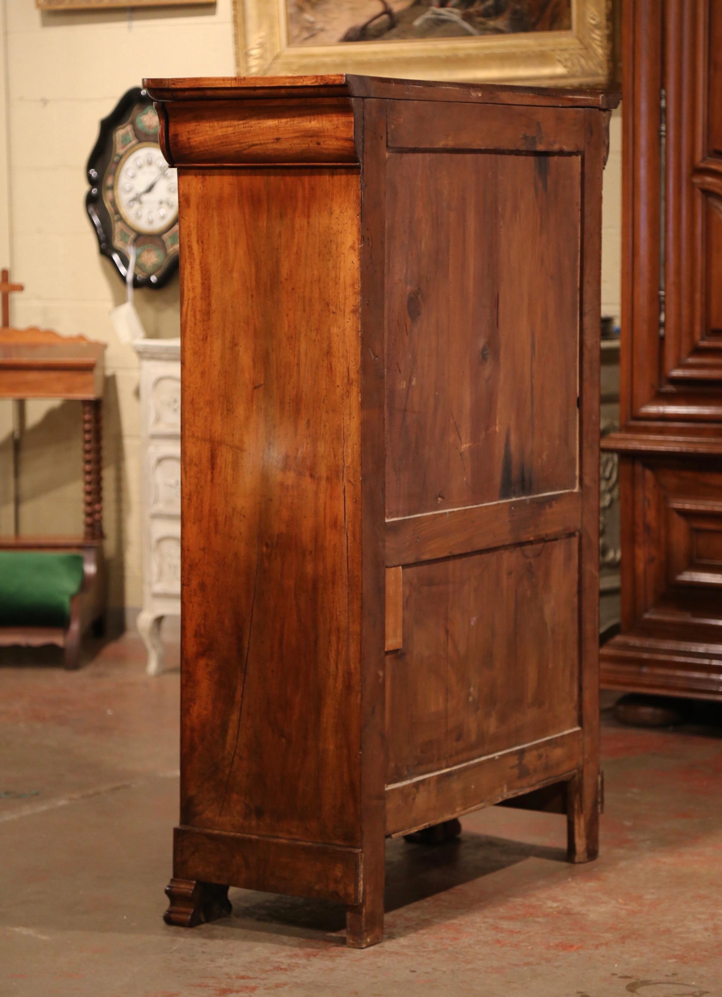 Mid-19th Century French Louis Philippe Carved Walnut Secretary Cabinet For Sale 5