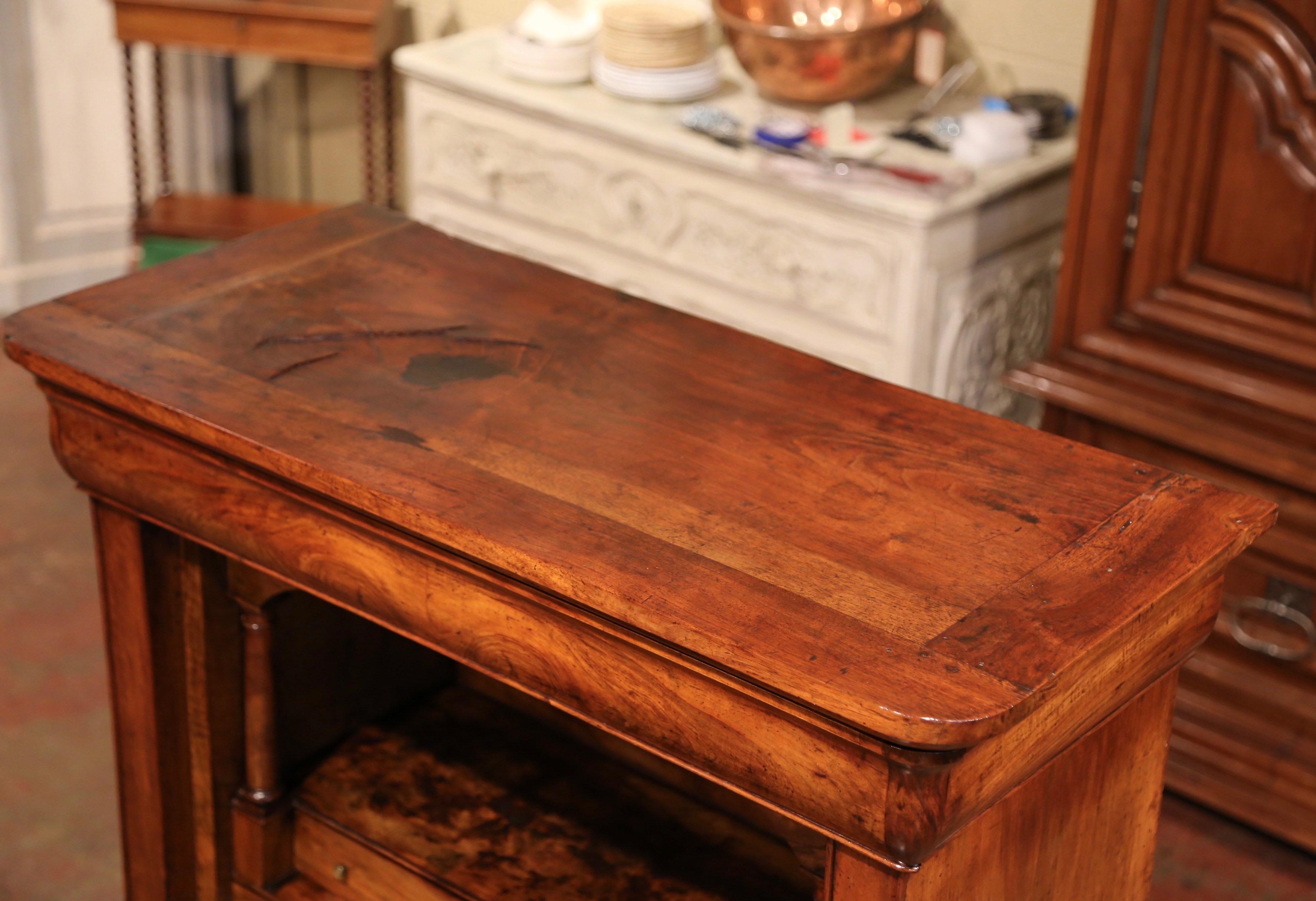 Mid-19th Century French Louis Philippe Carved Walnut Secretary Cabinet In Excellent Condition For Sale In Dallas, TX