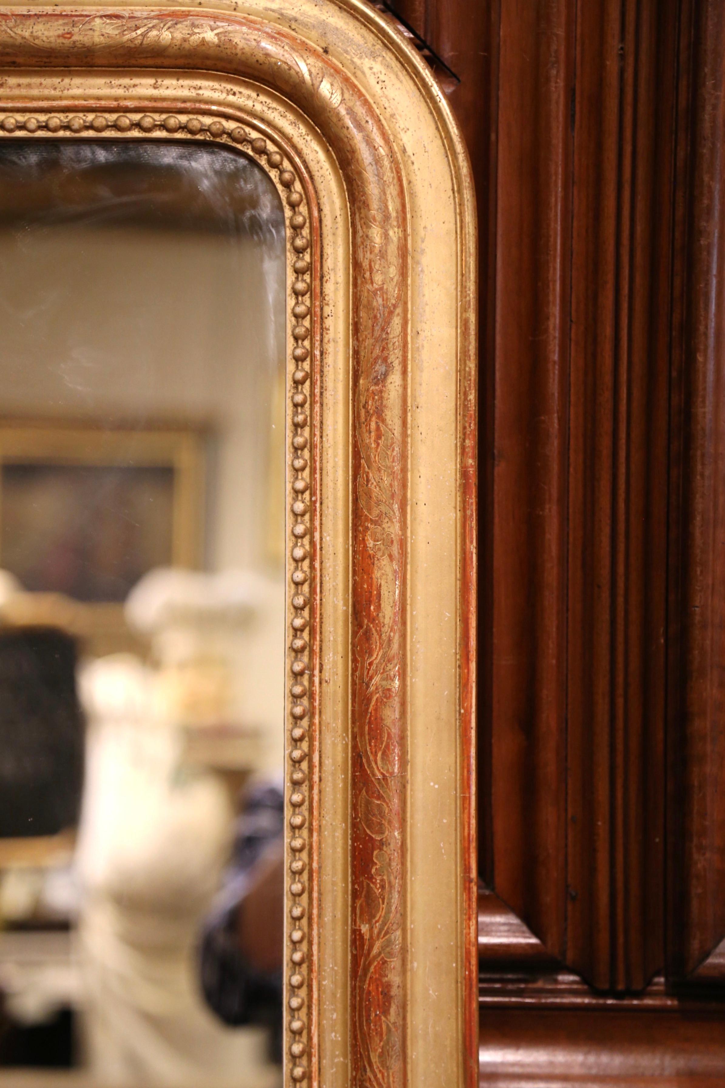 Mid-19th Century French Louis Philippe Giltwood Mirror with Engraved Decor 1