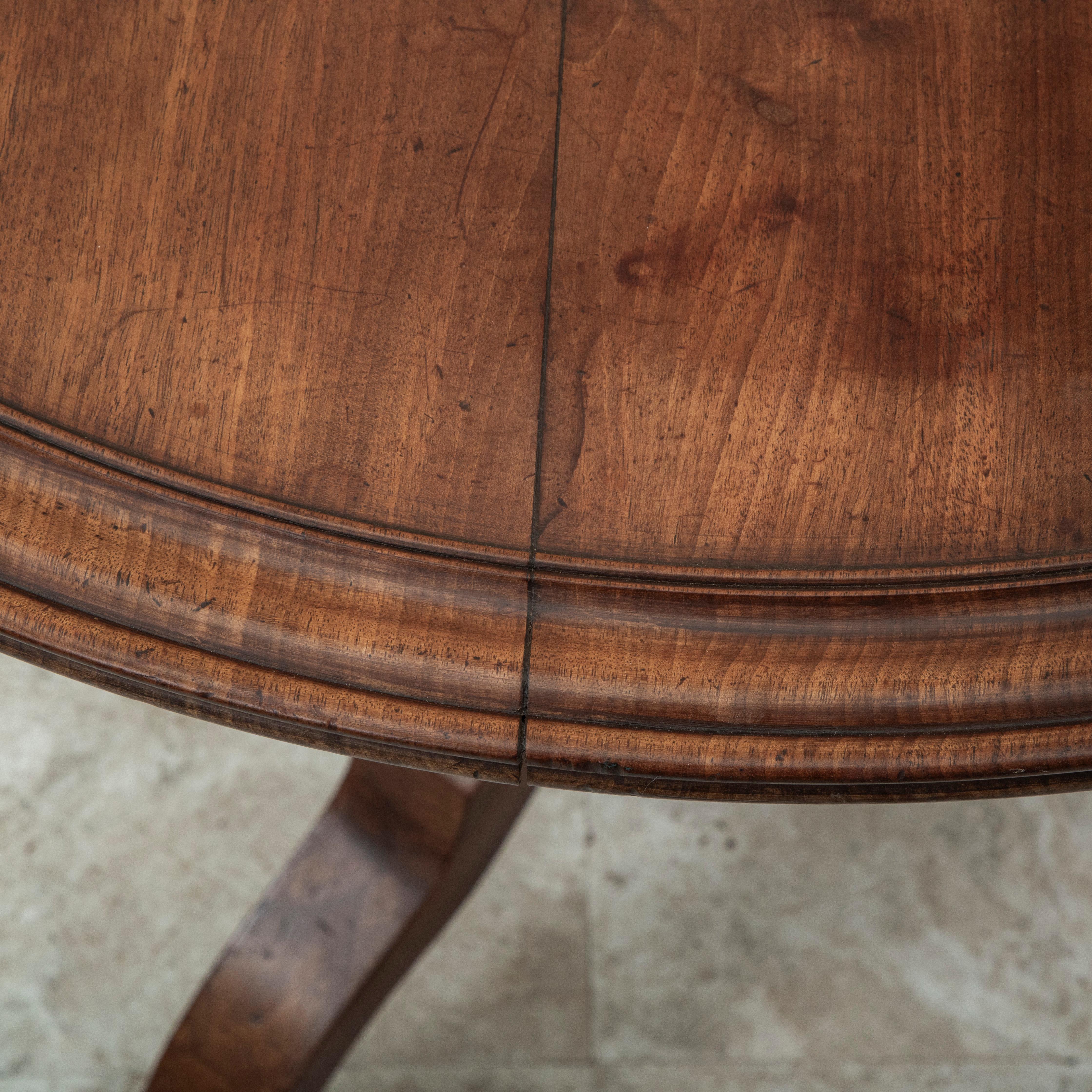 Mitte des 19. Jahrhunderts Französisch Louis Philippe Periode Esche Tilt Top Pedestal Tisch im Angebot 6