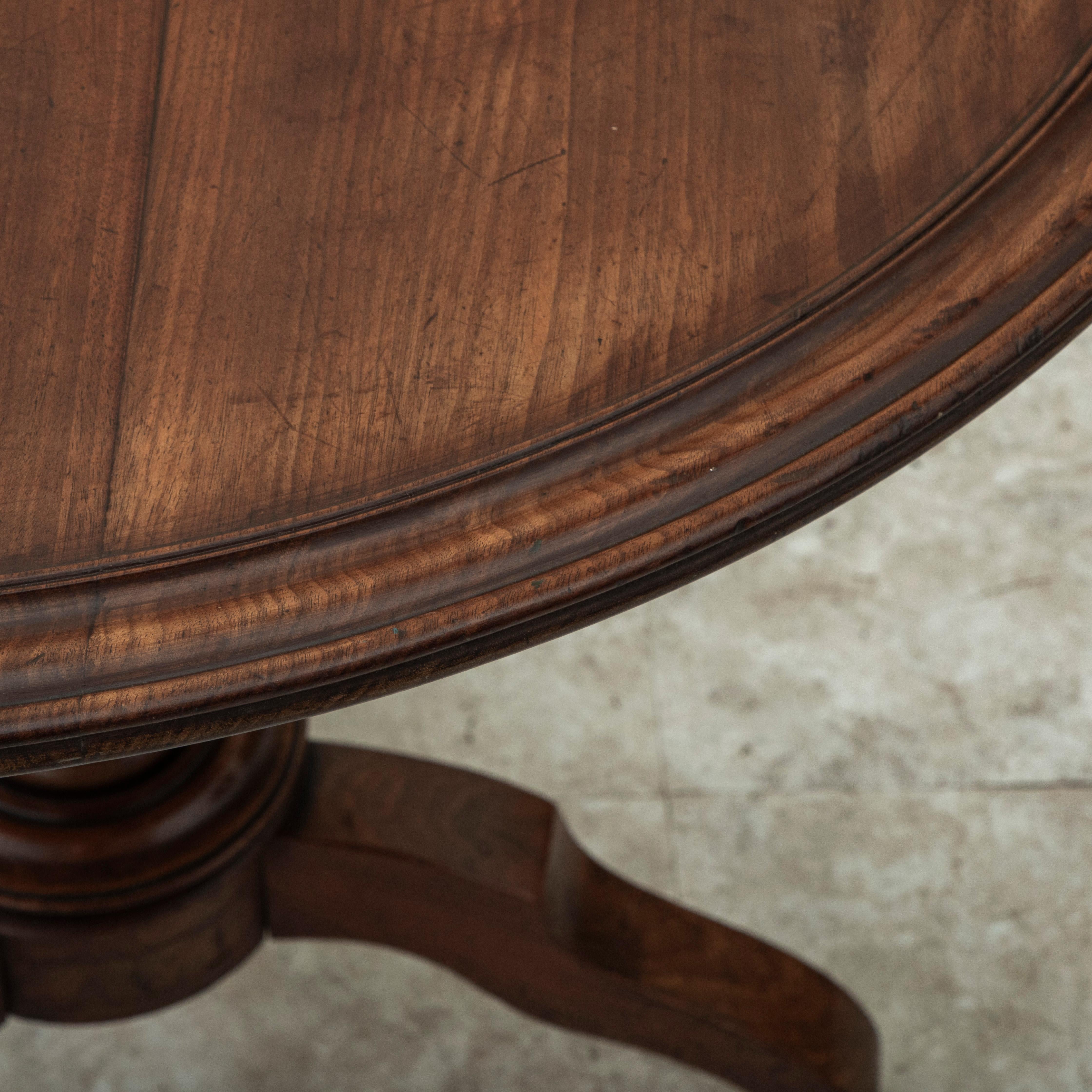 Mitte des 19. Jahrhunderts Französisch Louis Philippe Periode Esche Tilt Top Pedestal Tisch im Angebot 7